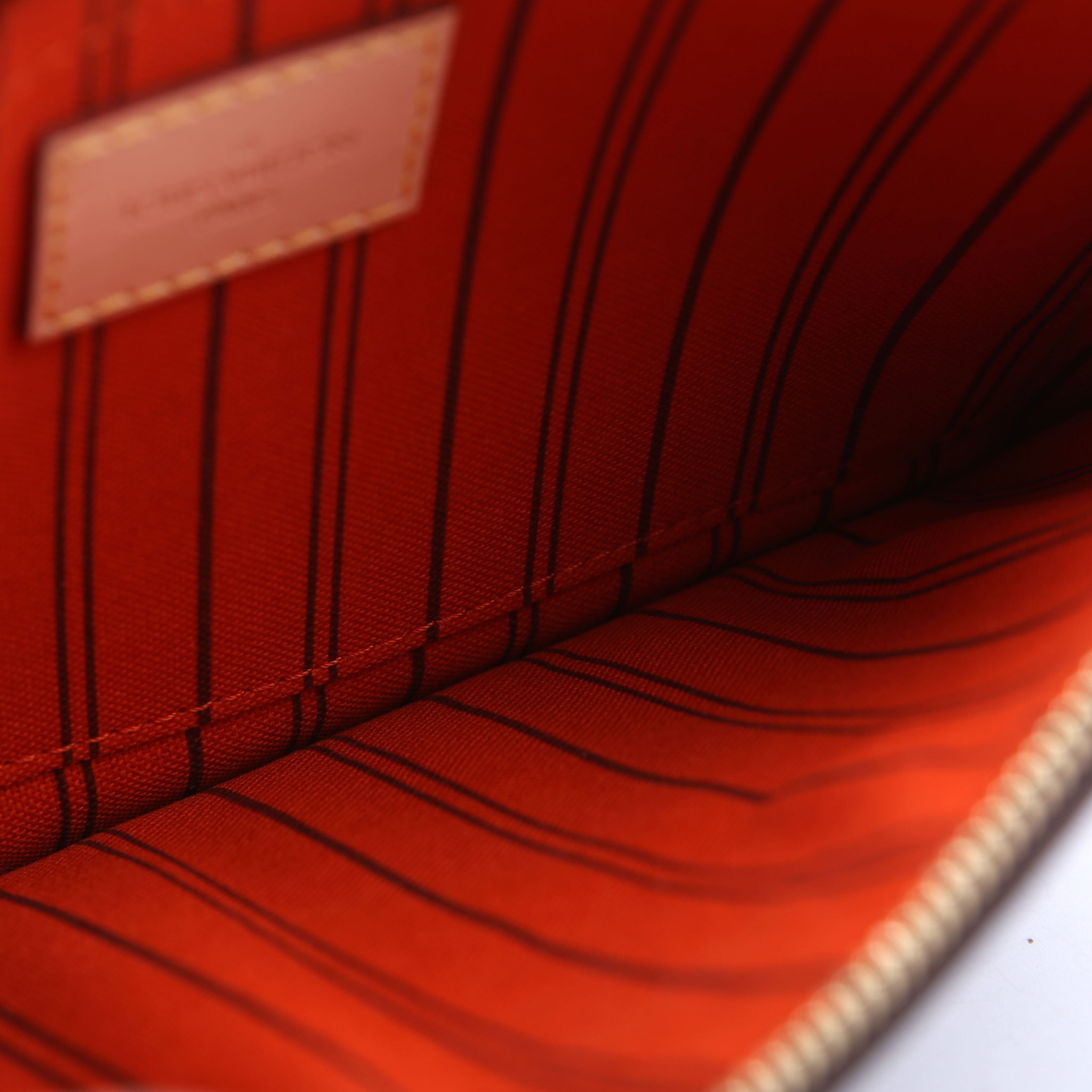 Pochette Only Monogram Neverfull