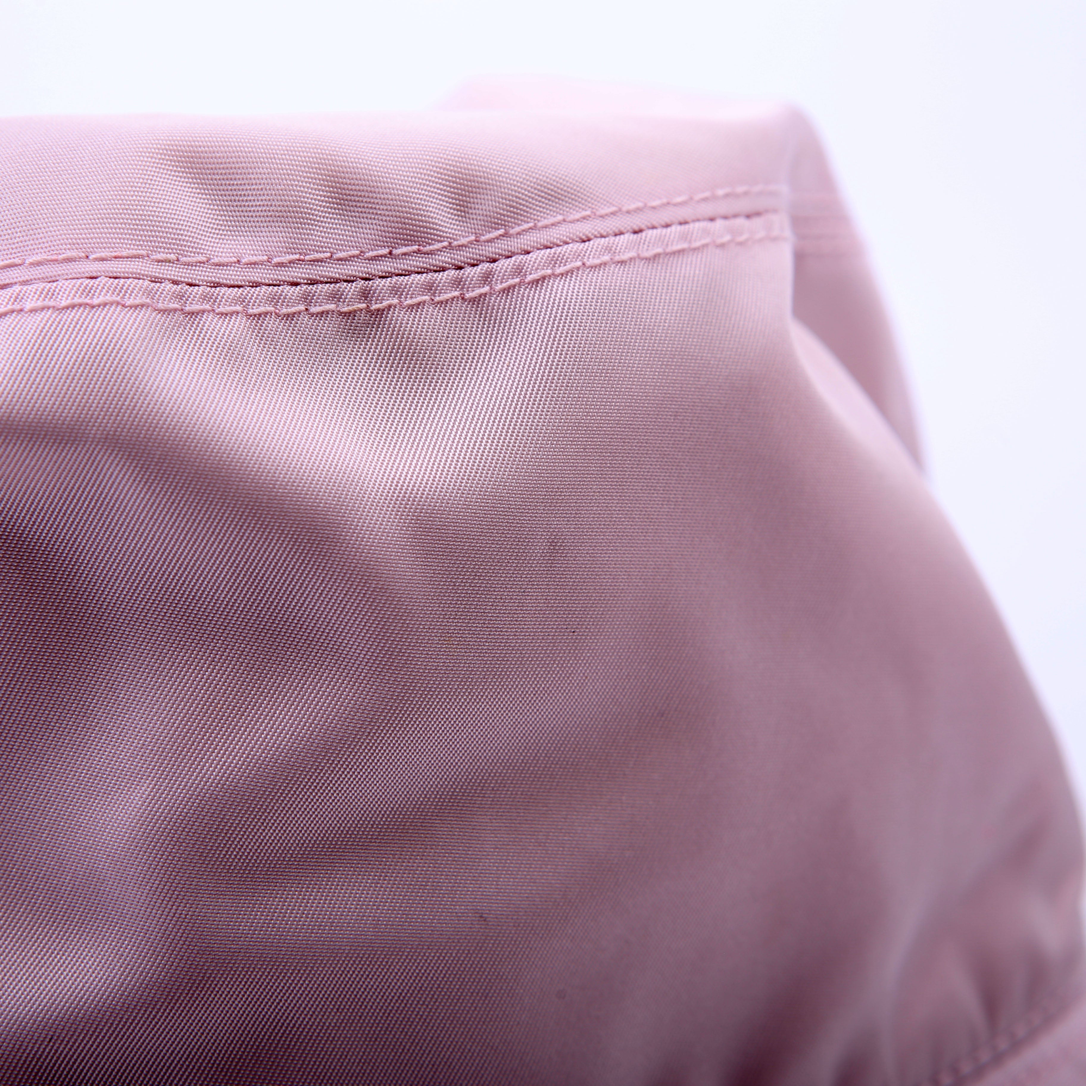 1HC137 Re-Nylon Triangle Logo Bucket Size L Pink