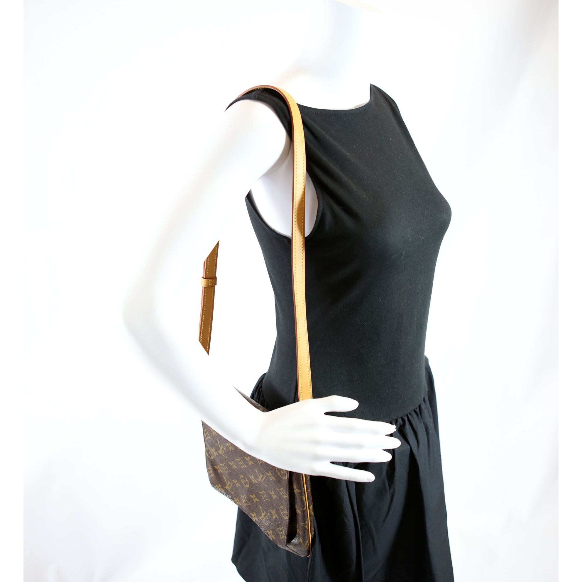 Musette Salsa Long Monogram