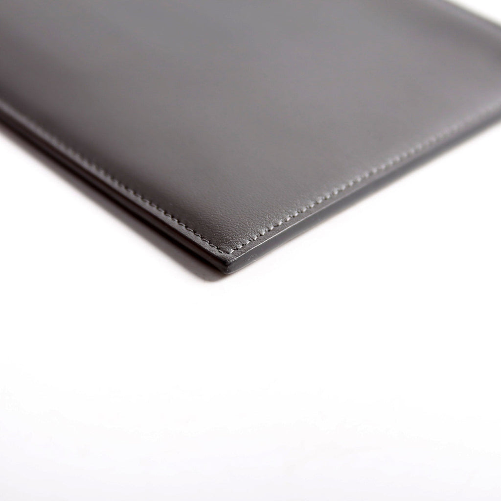 635097 Calfskin Pouch Small Gray
