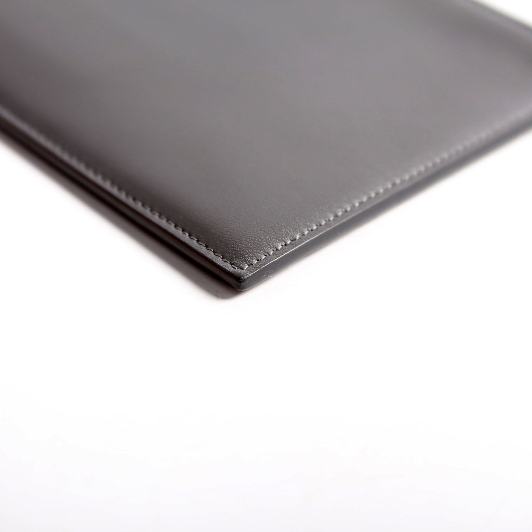 635097 Calfskin Pouch Small Gray