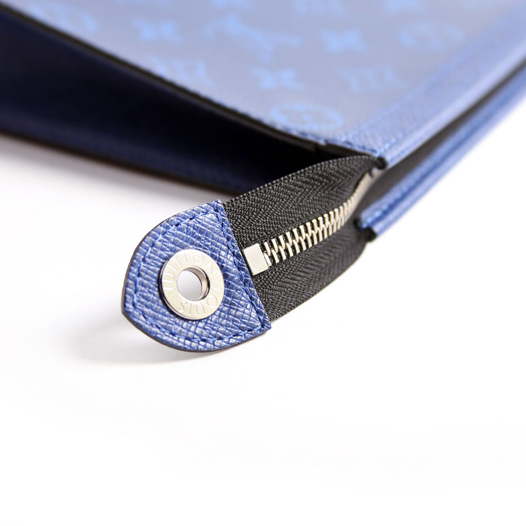 Pochette Voyage MM Taigarama Blue