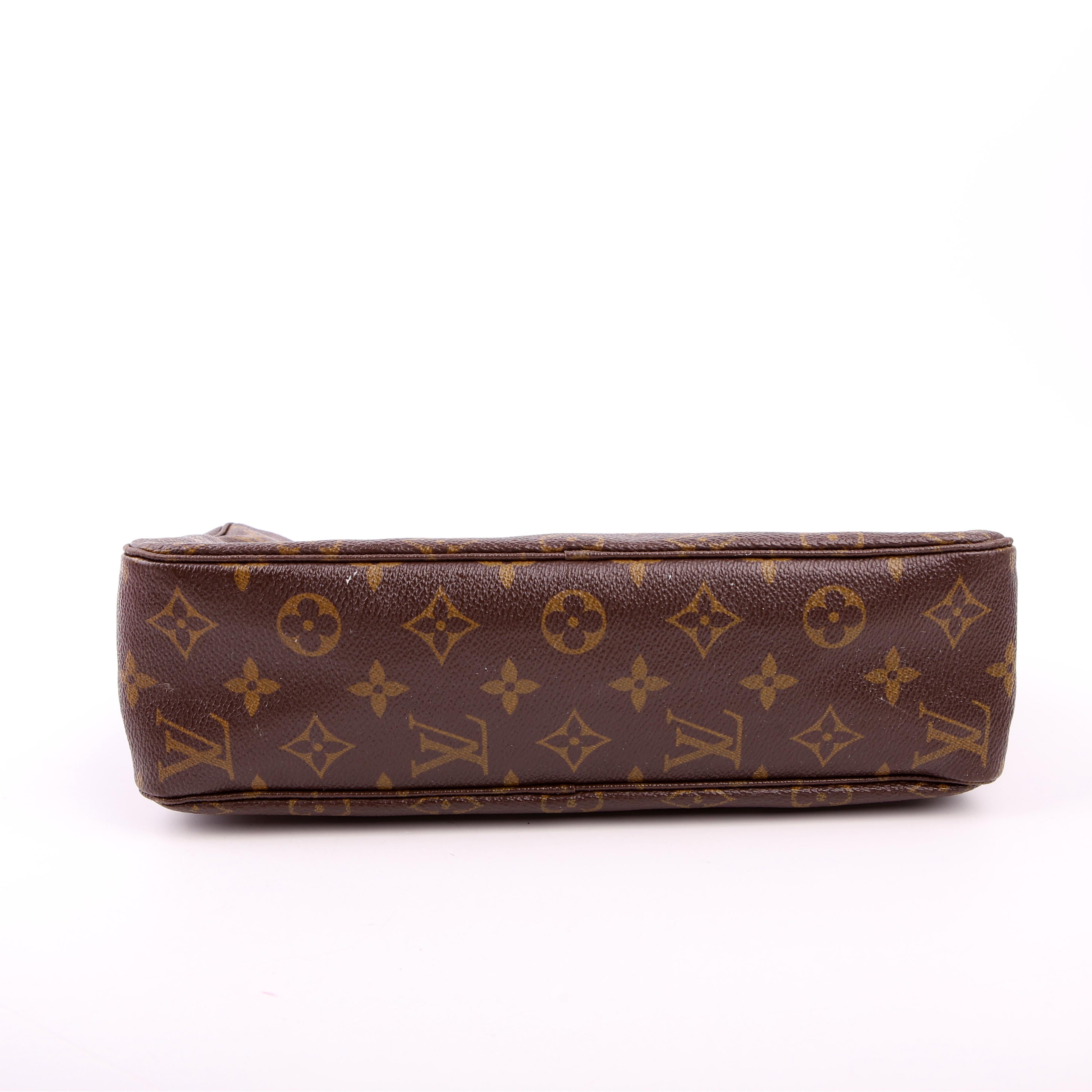 Trousse Toilette 28 Monogram