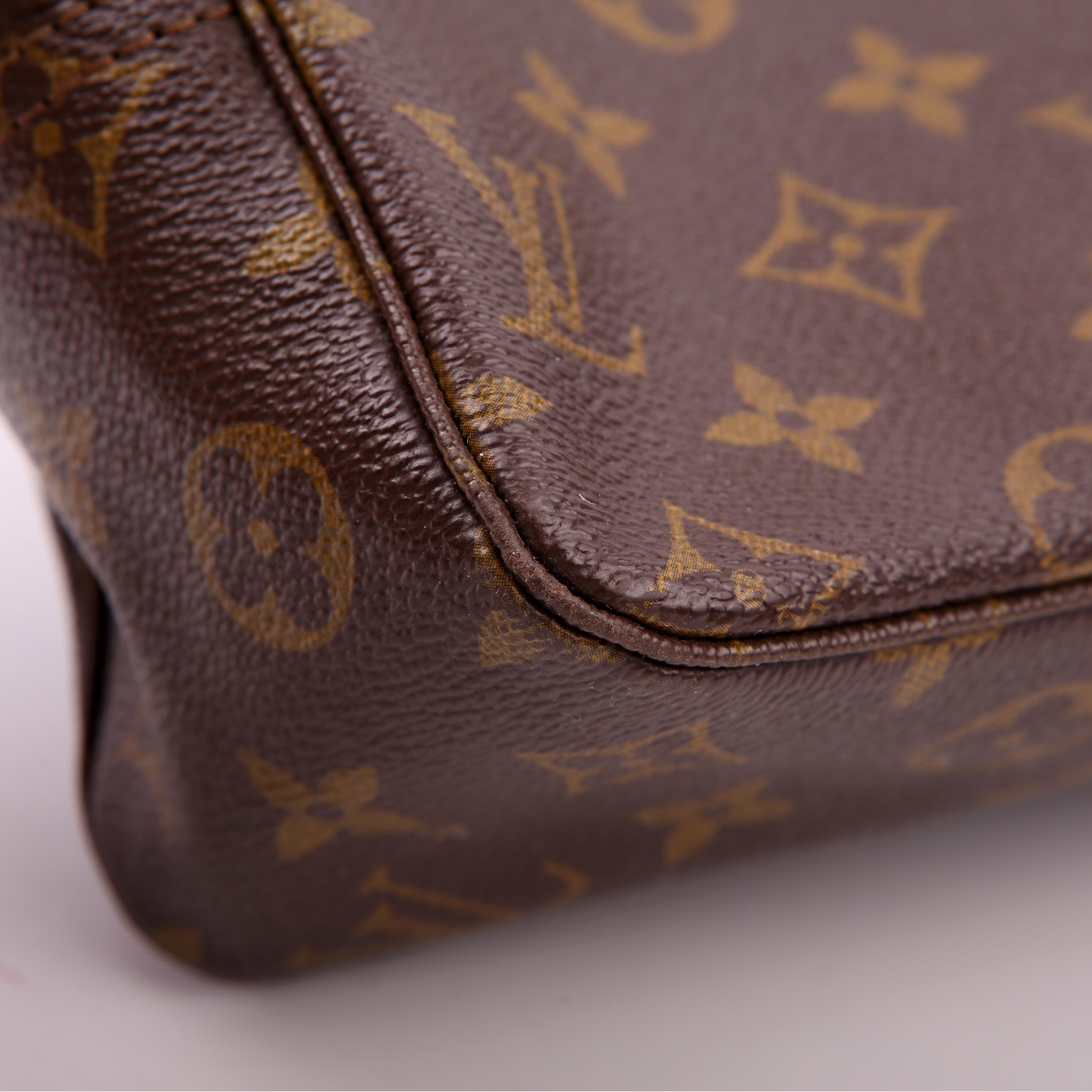 Trousse Toilette 28 Monogram