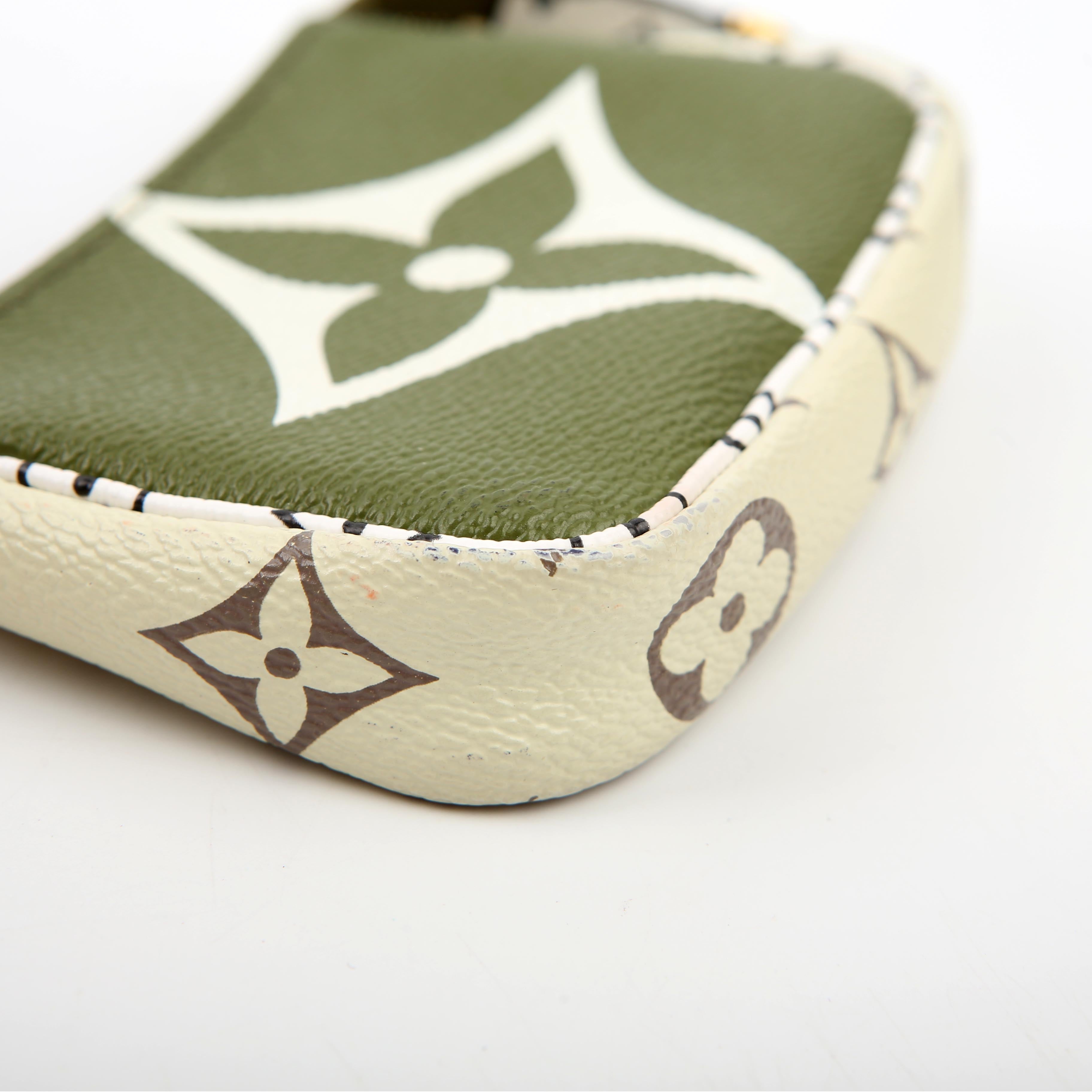 Pochette Accessories Micro Giant Monogram Green