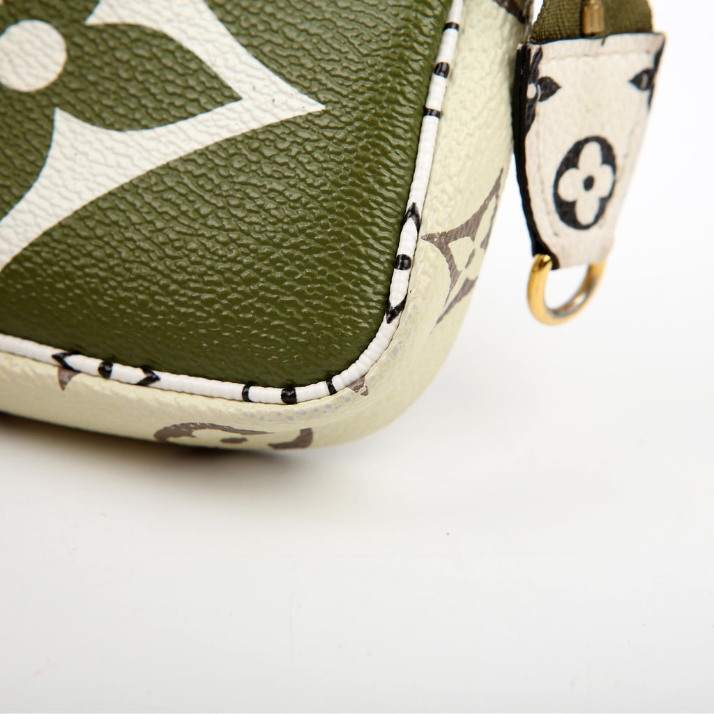Pochette Accessories Micro Giant Monogram Green