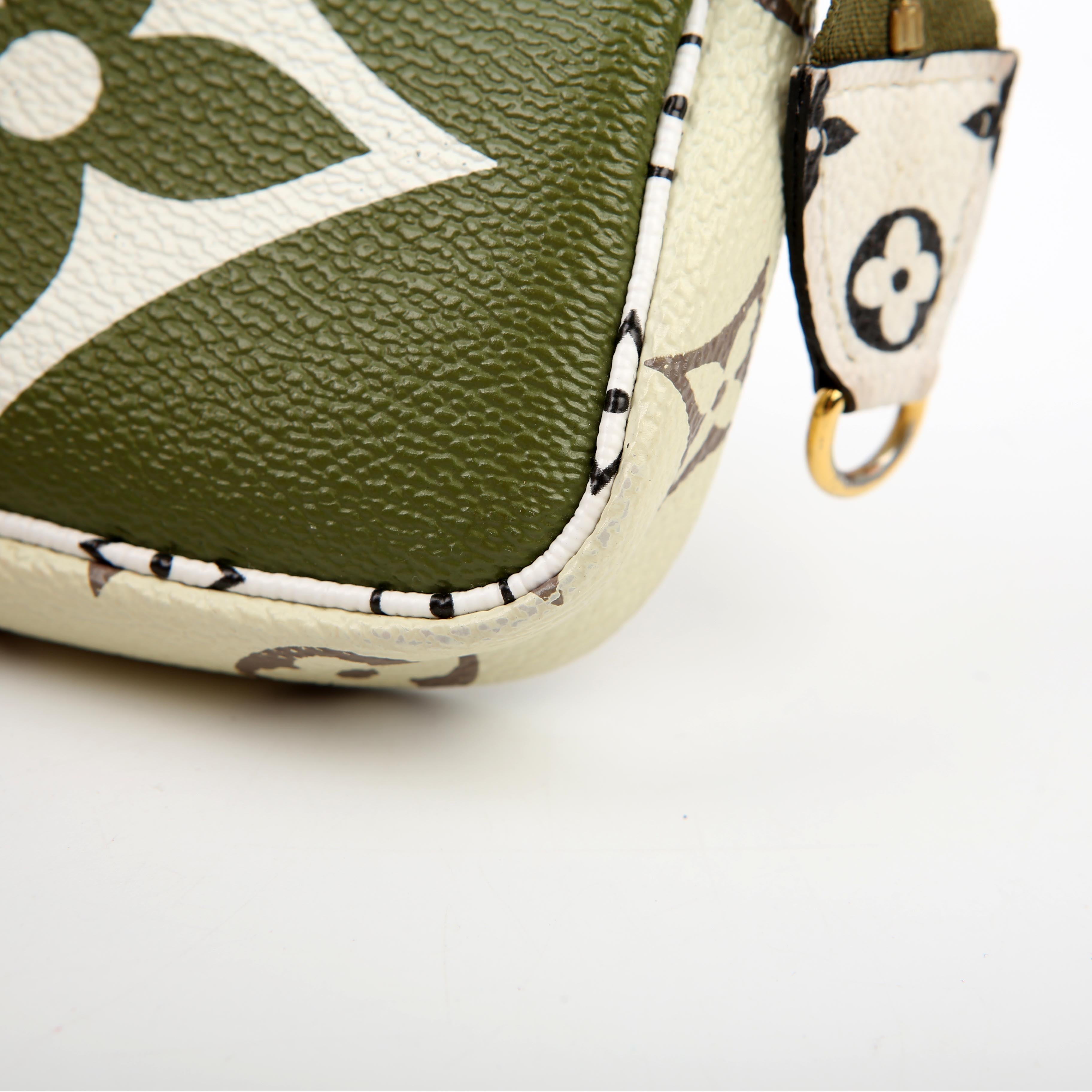 Pochette Accessories Micro Giant Monogram Green