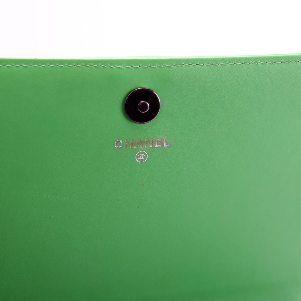 Boy Short Chain Clutch Patent 22M Green