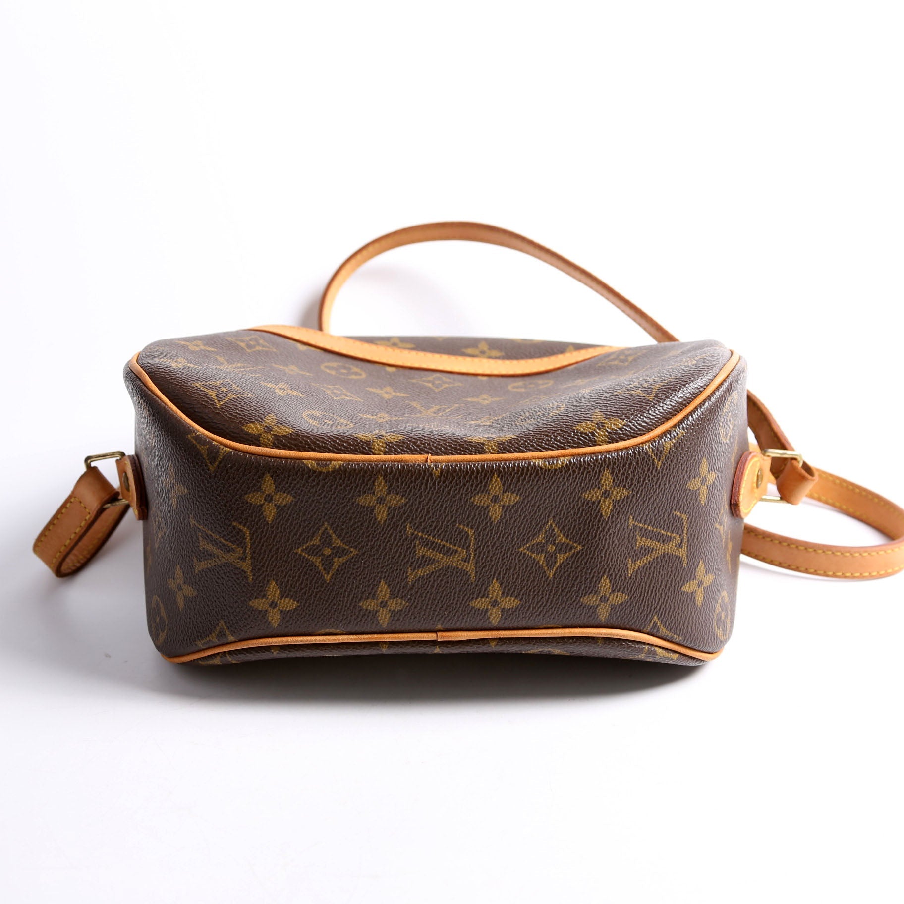 Blois Crossbody Monogram Brown
