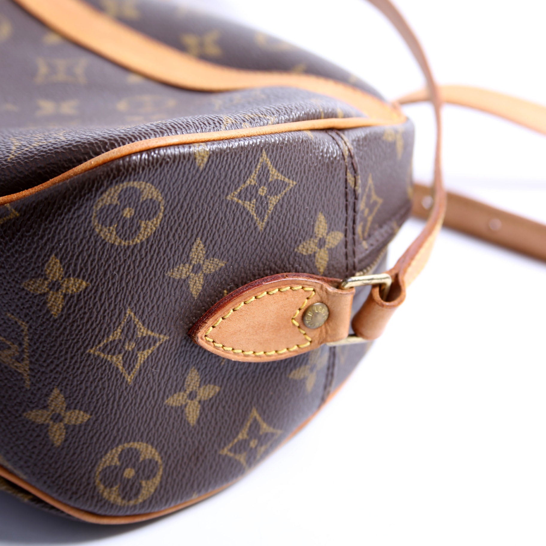 Blois Crossbody Monogram Brown