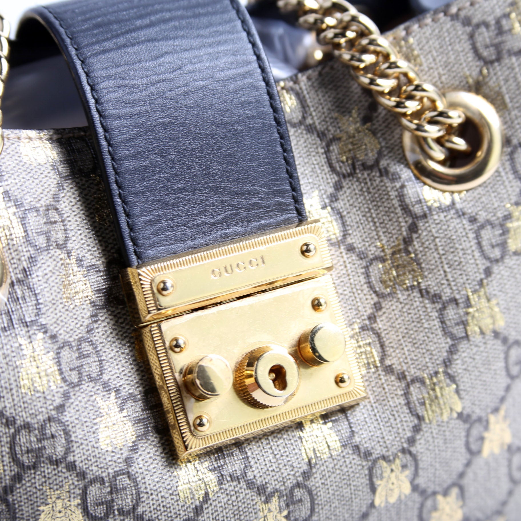 498156 Padlock GG Bee Small Tote Beige/Black