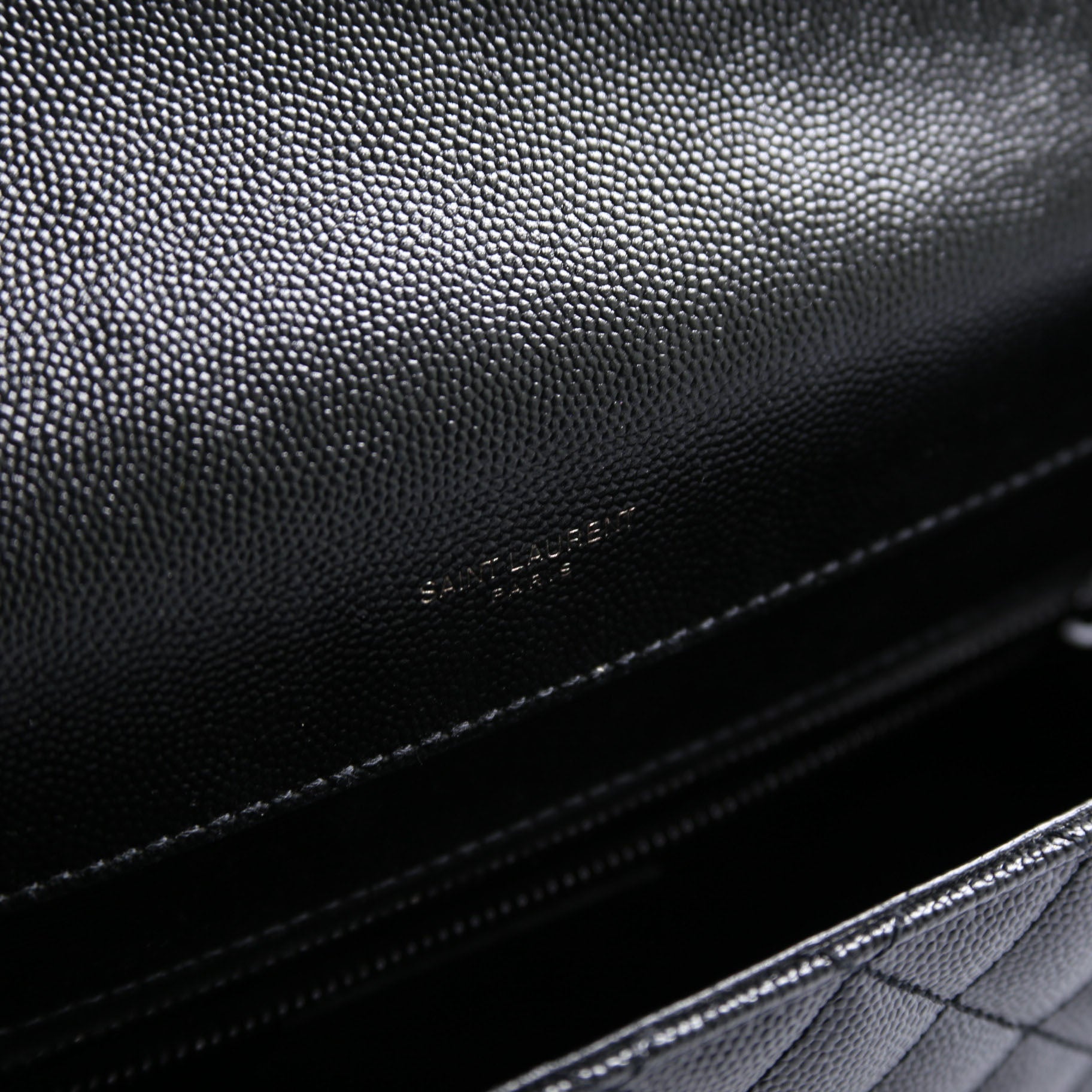 SAINT LAURENT Envelope Large Triquilt 600166 Black