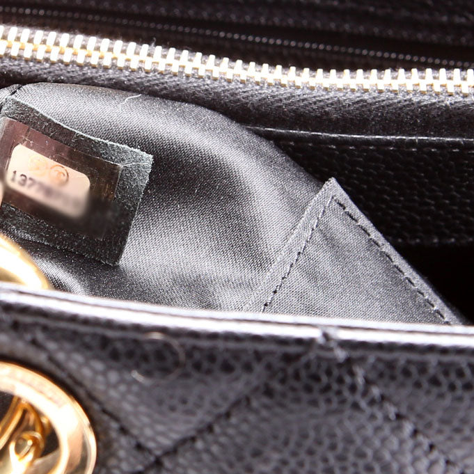 Grand Shopping Tote Caviar