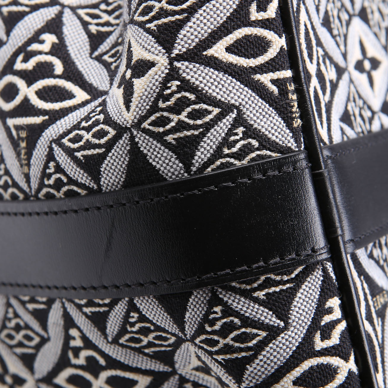 Keepall 45 Bandouliere Since 1854 Jacquard Black/White