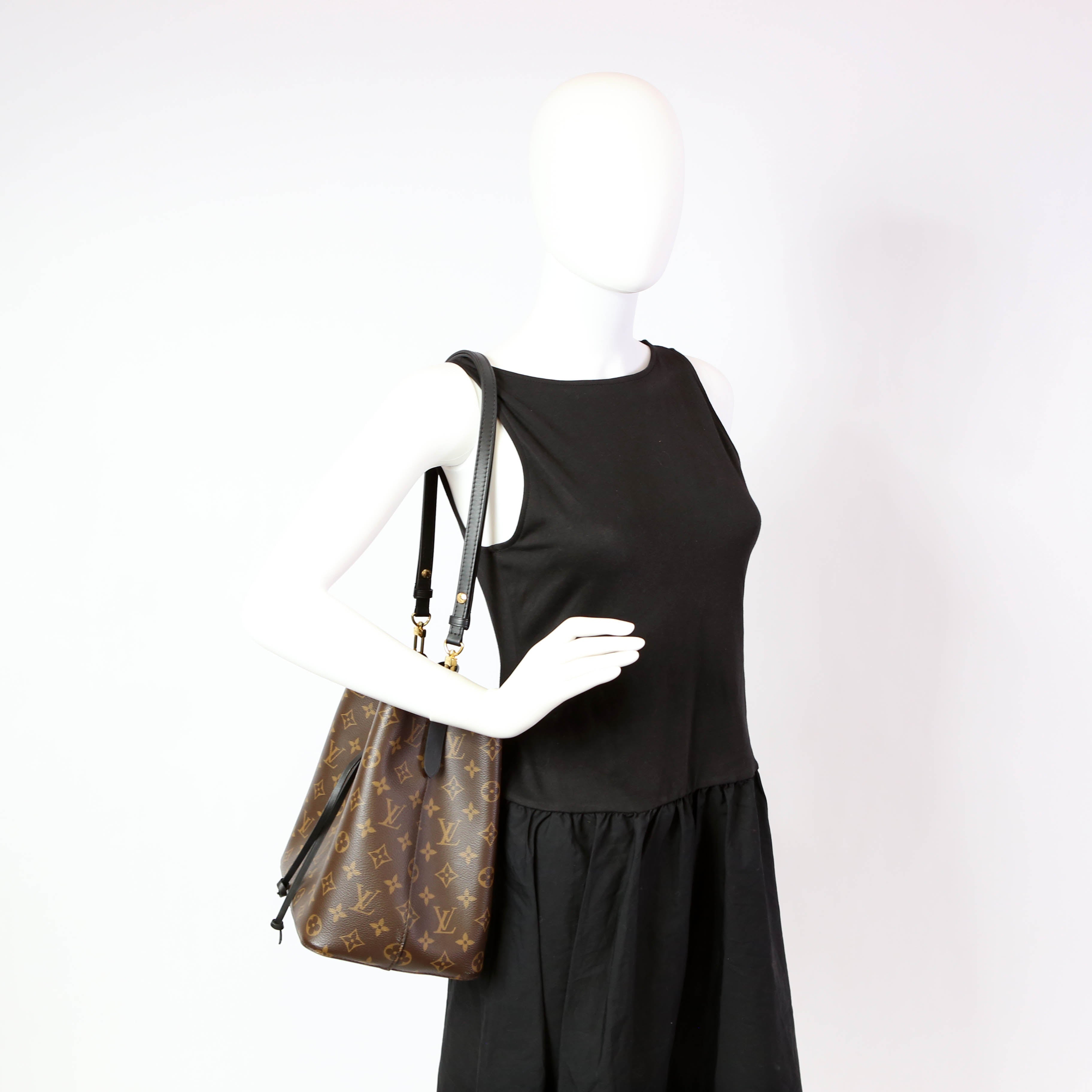 Neonoe Monogram Black