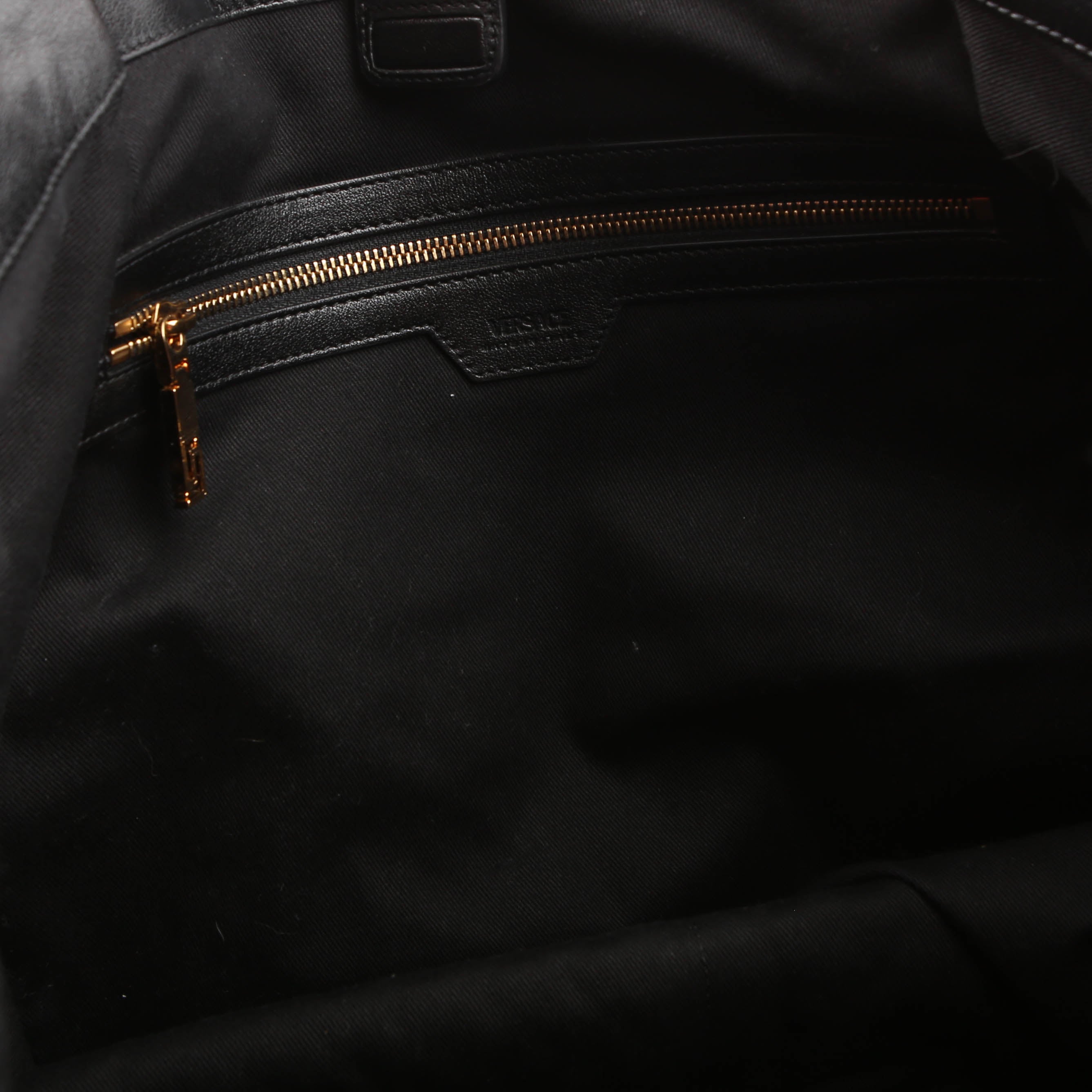 Greca Goddess Tote Leather Black