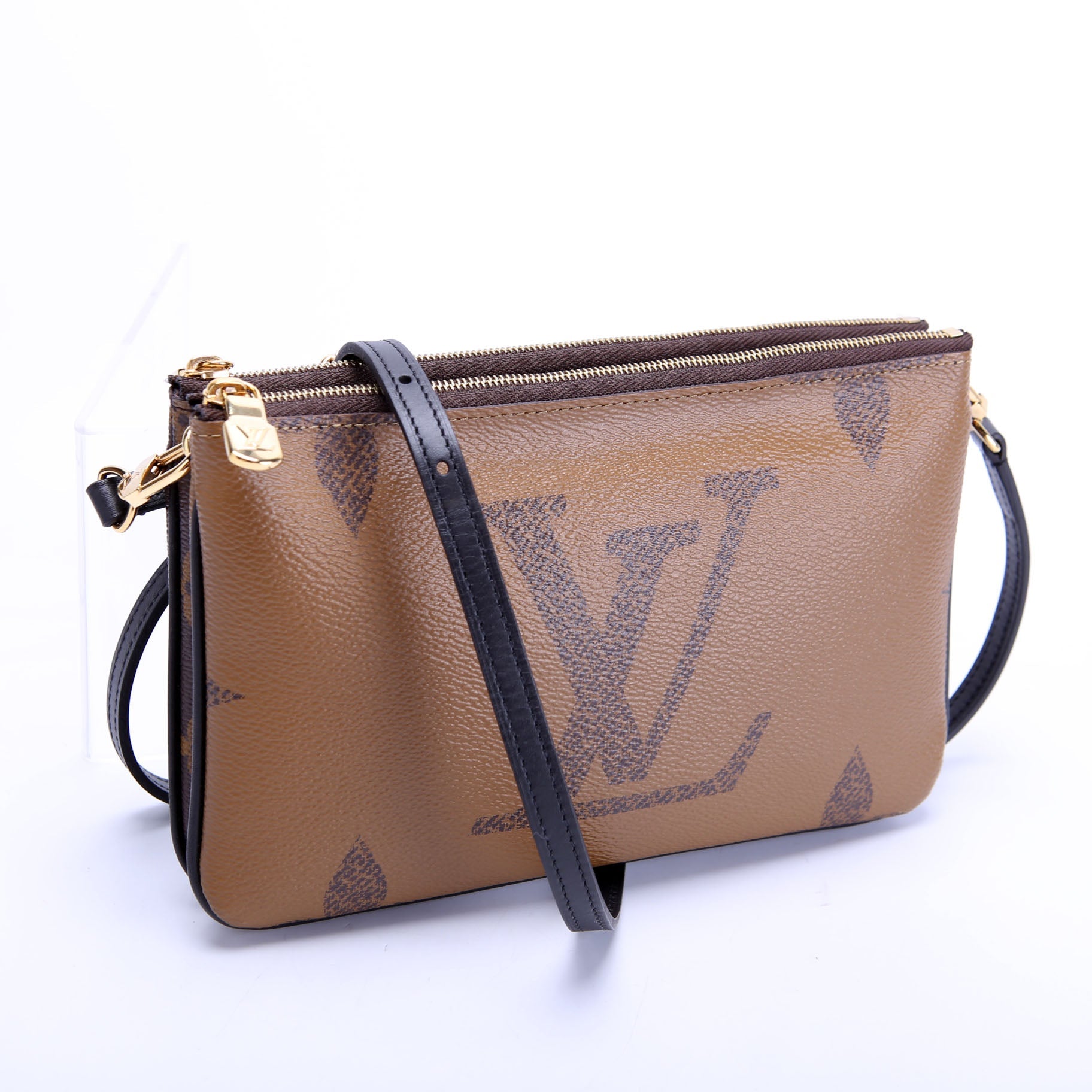Double Zip Pochette Giant Reverse Monogram