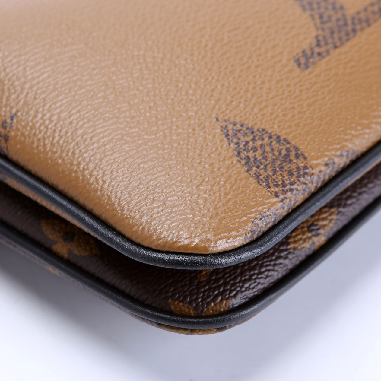 Double Zip Pochette Giant Reverse Monogram