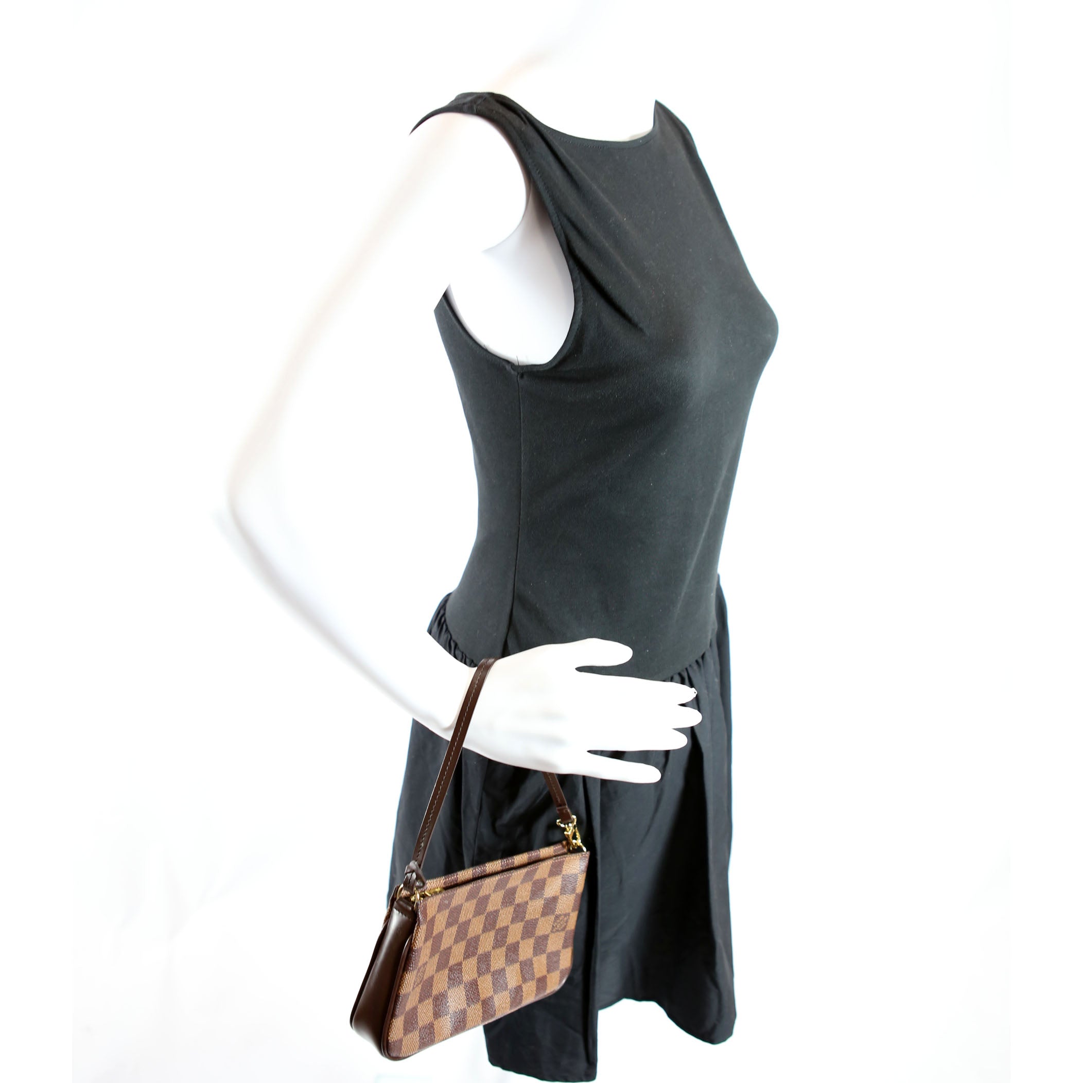 Navona Pochette Accessories Ebene