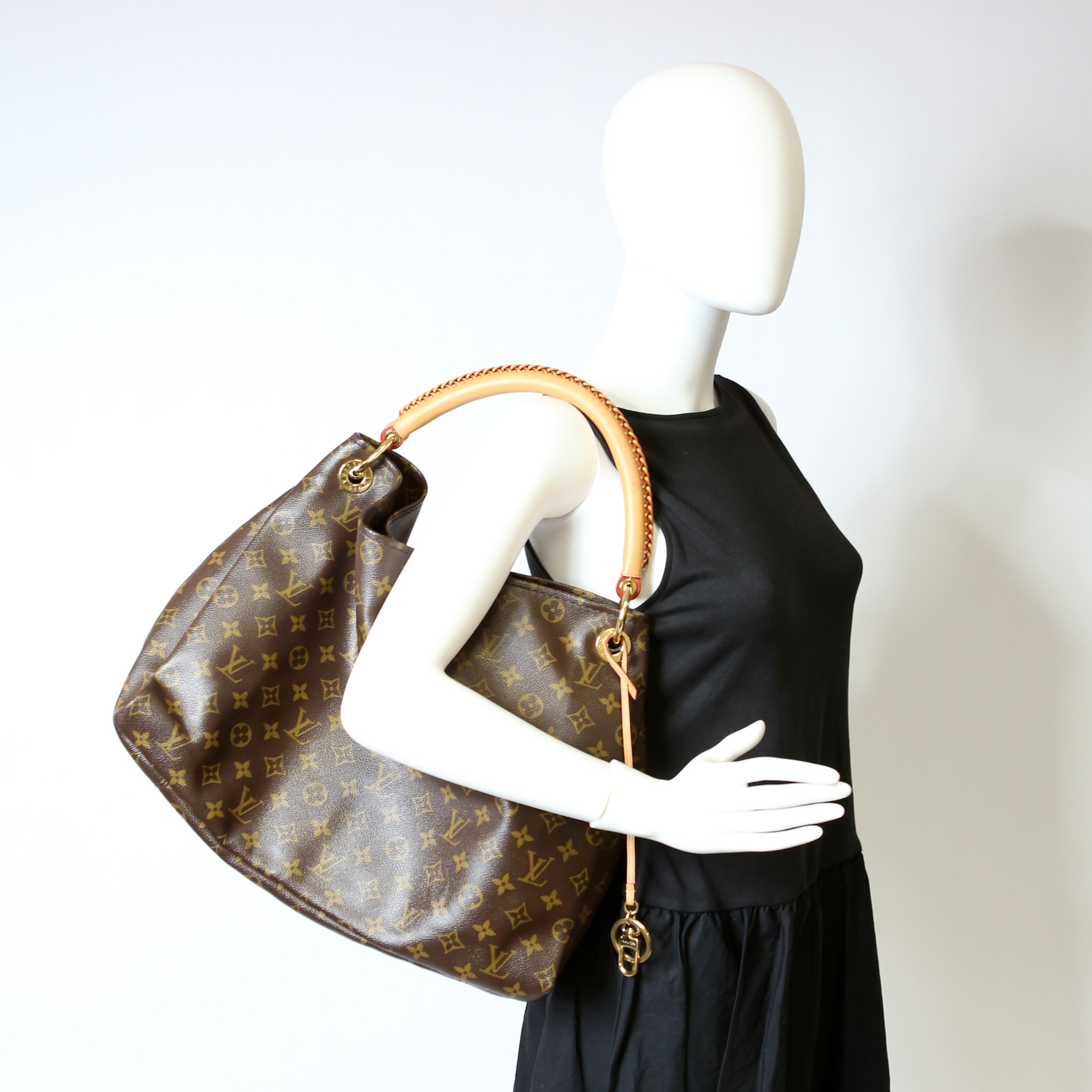 Artsy MM Monogram