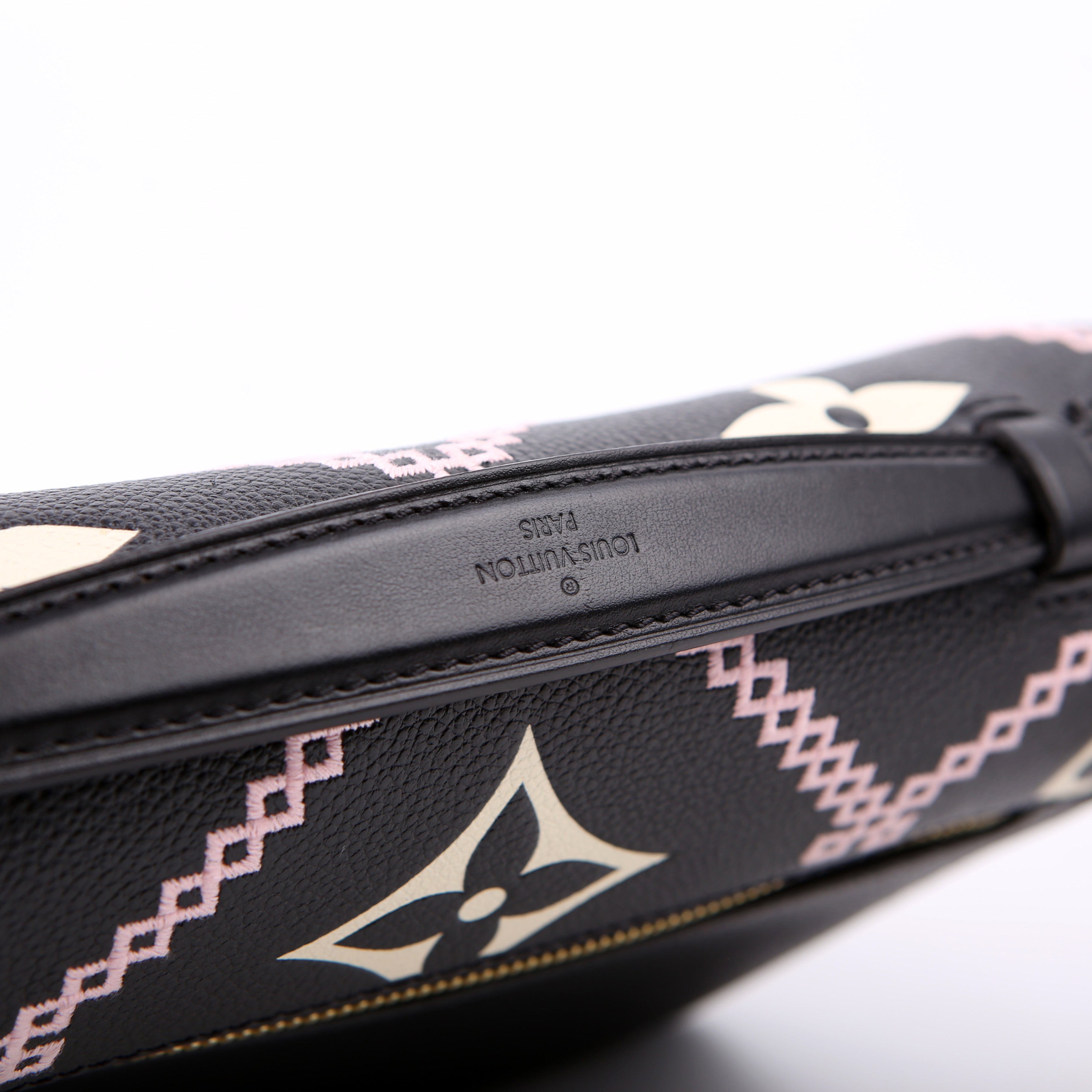 Pochette Metis Empreinte Giant Broderies Black/Pink