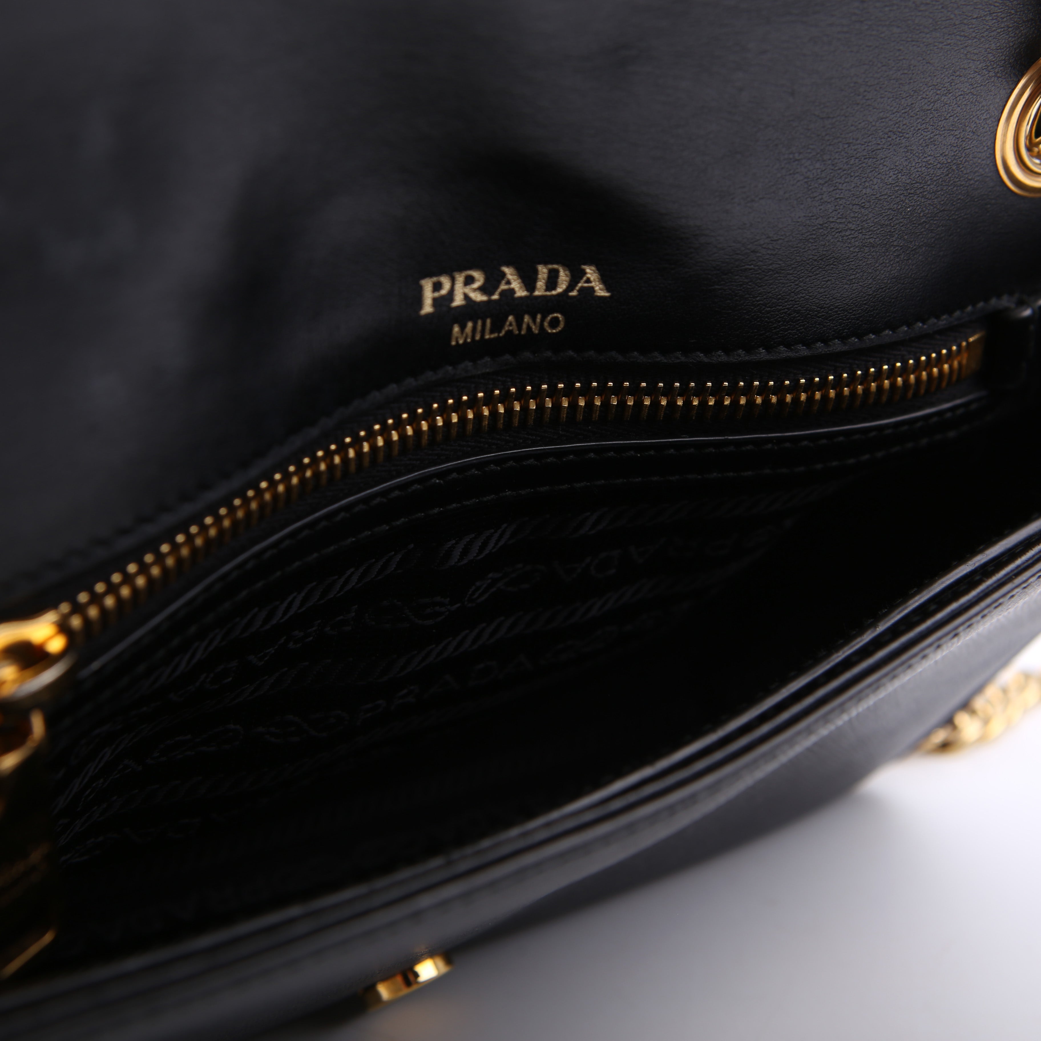 Pattina Flap Saffiano Small Black