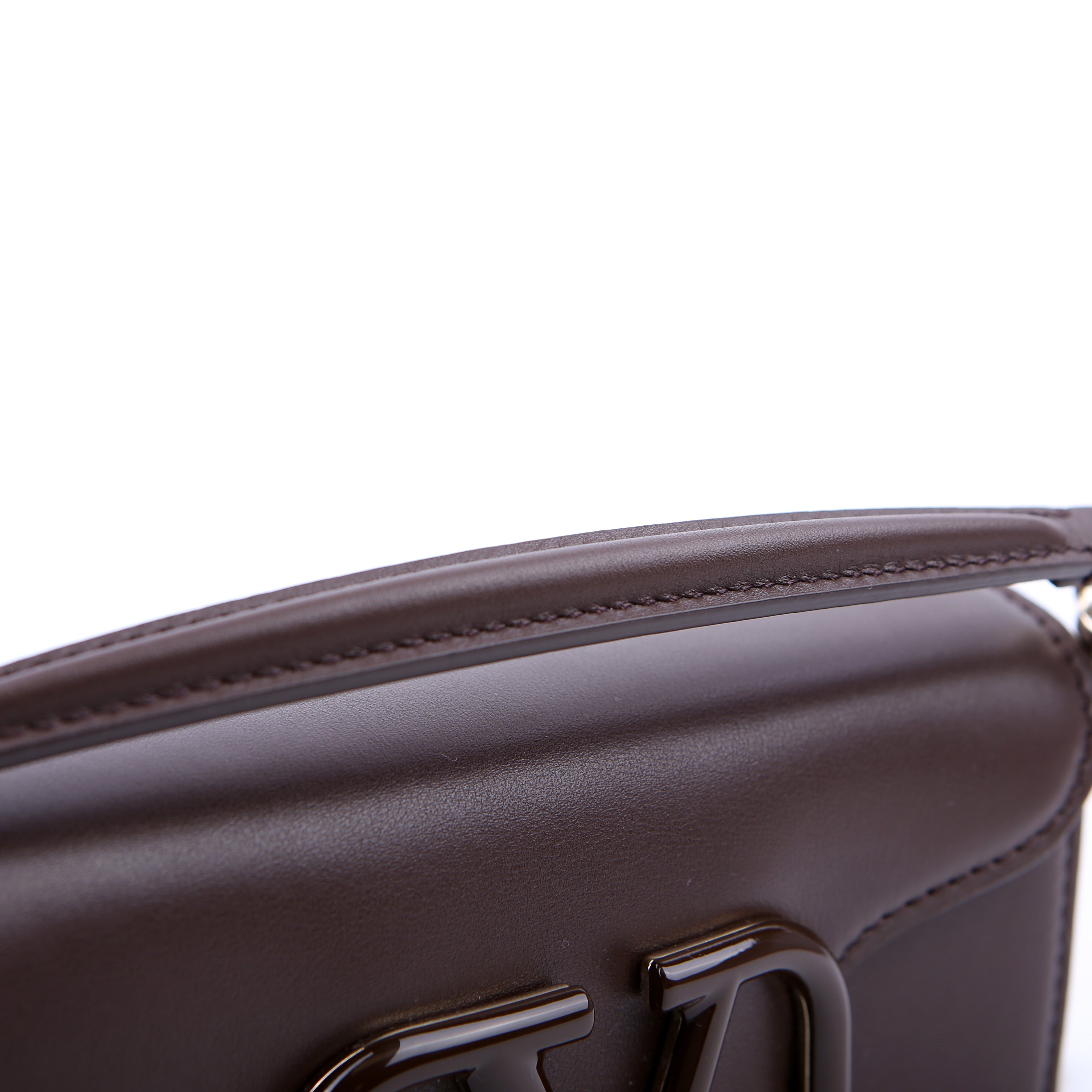 Vlogo Small Loco Calfskin Brown
