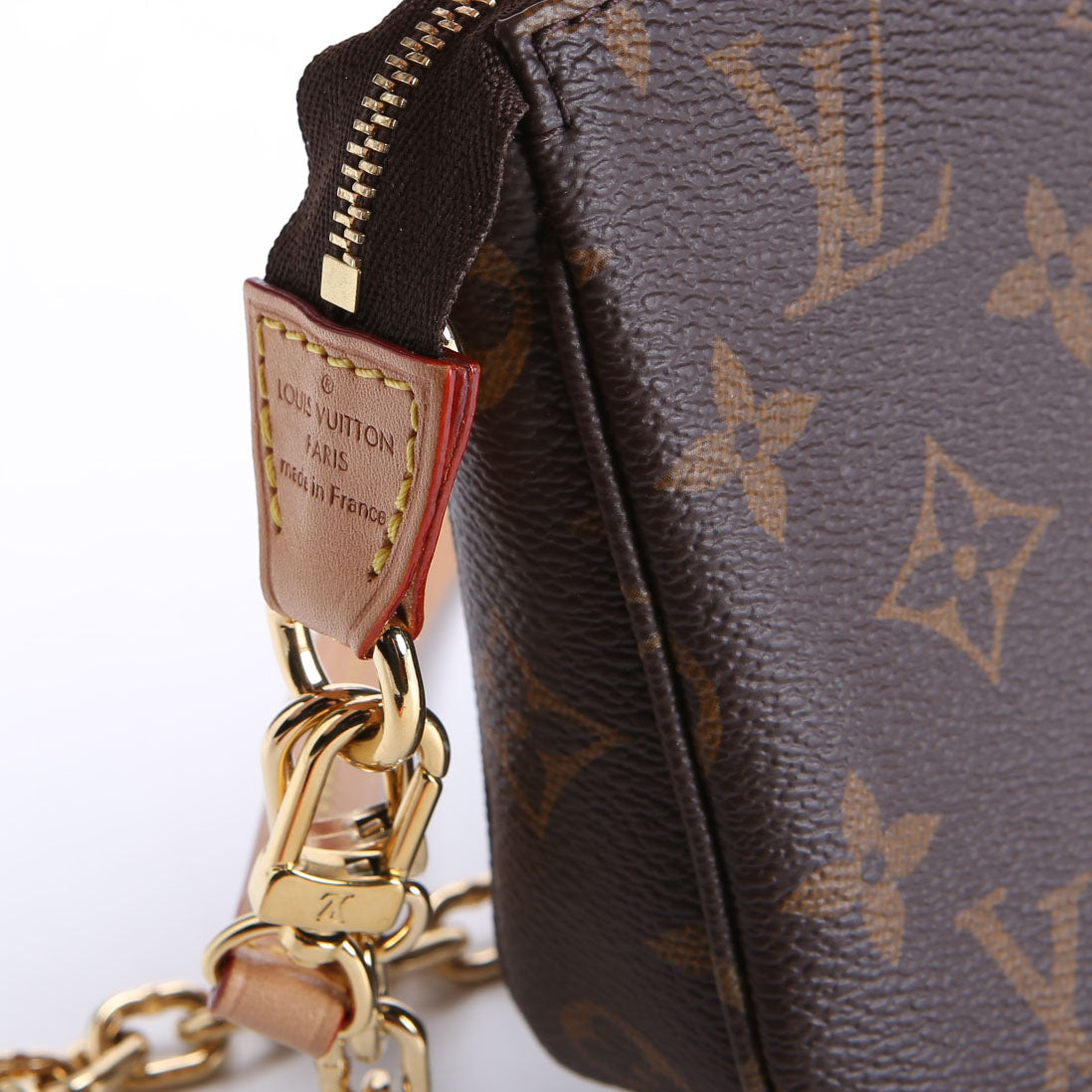 Pochette Access New Version With Chain Monogram