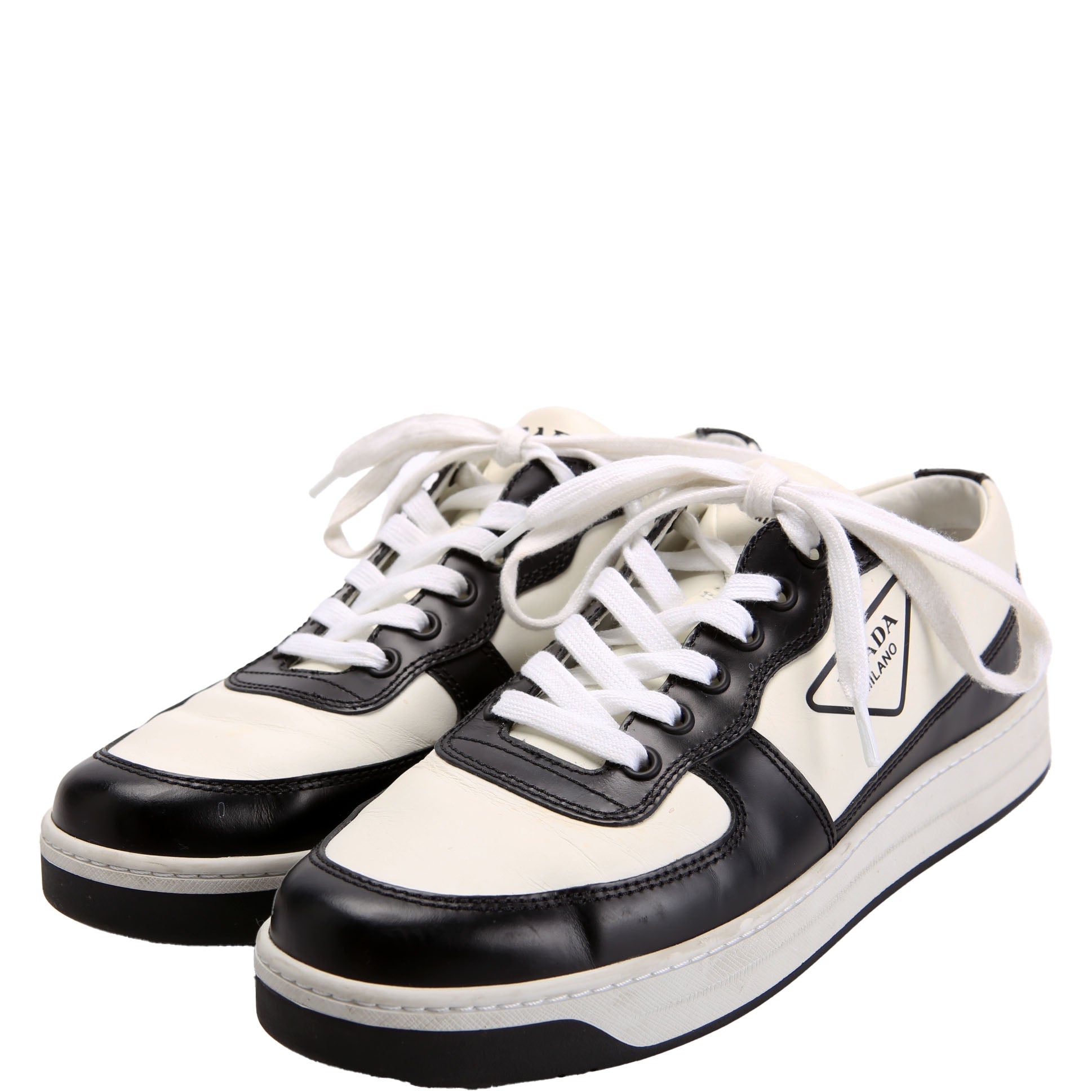 Downtown Sneakers Size 39 Black and White