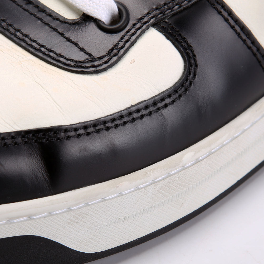 Downtown Sneakers Size 39 Black and White