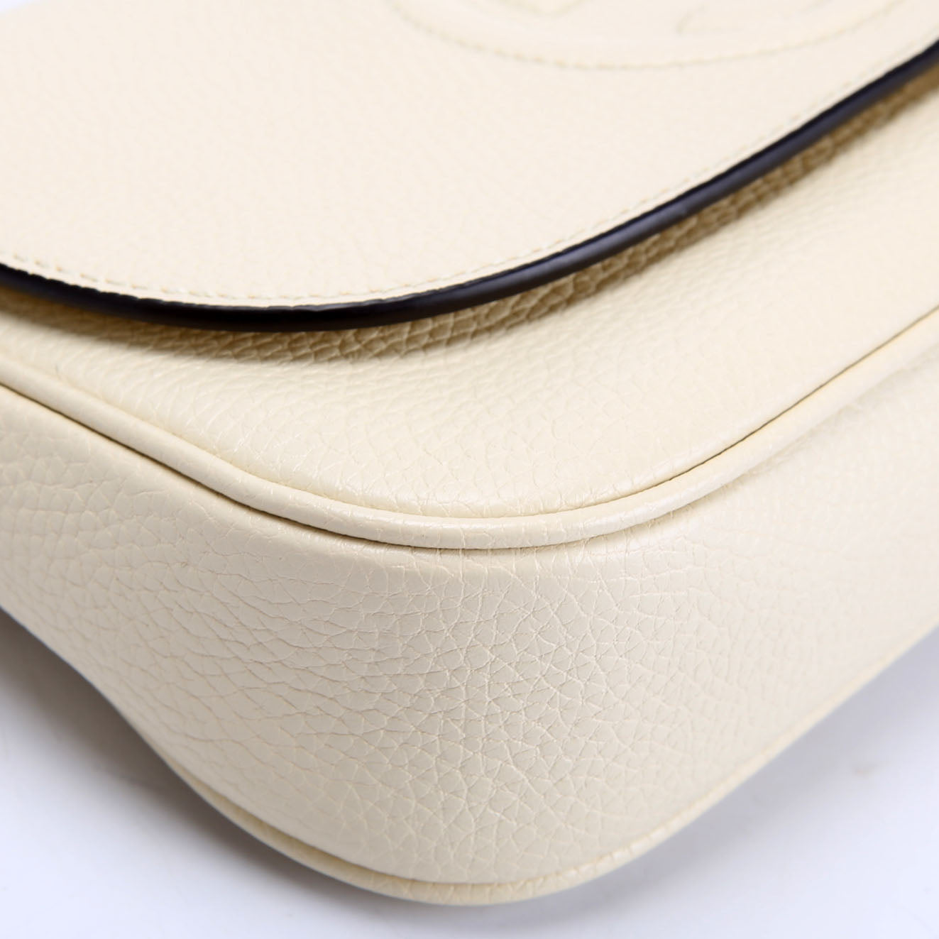 536224 Soho Chain Tassel Flap Cream