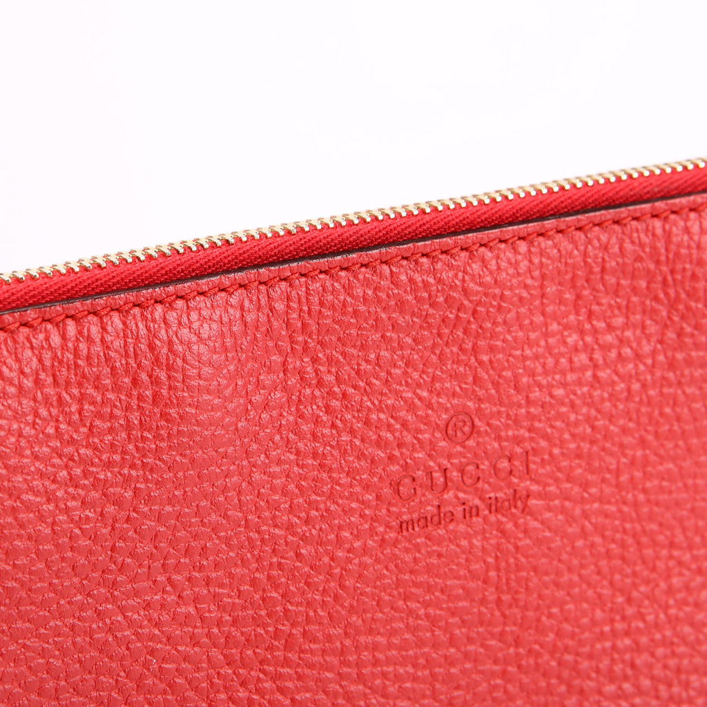 376858 Bamboo Tassel Zip Clutch Red