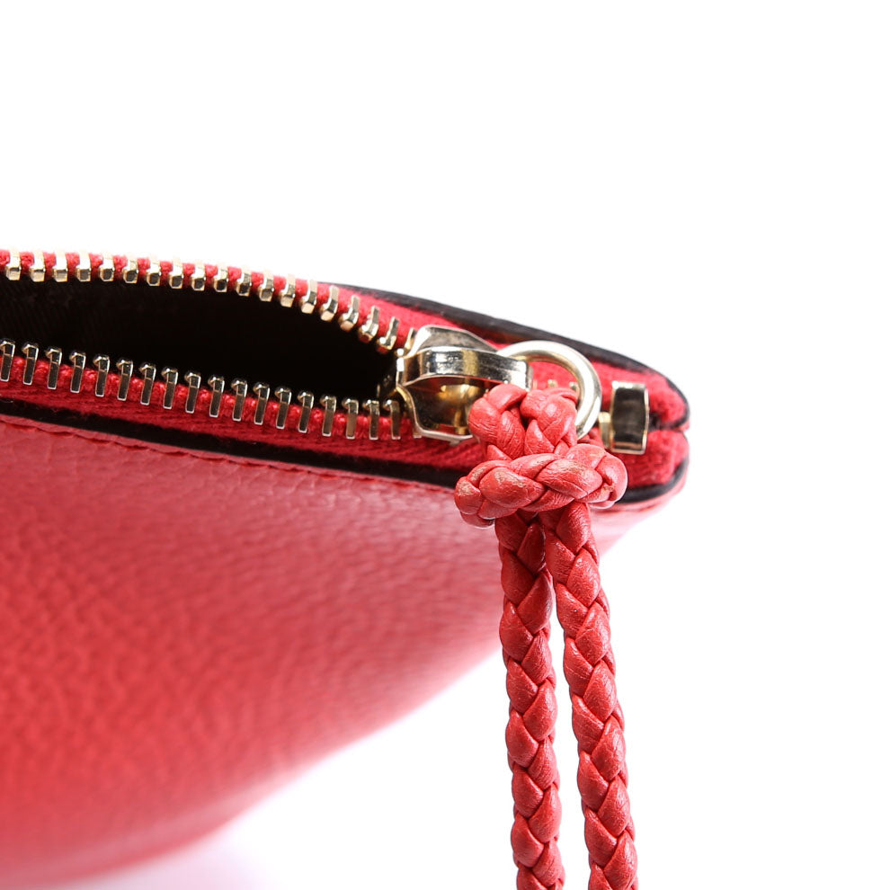 376858 Bamboo Tassel Zip Clutch Red