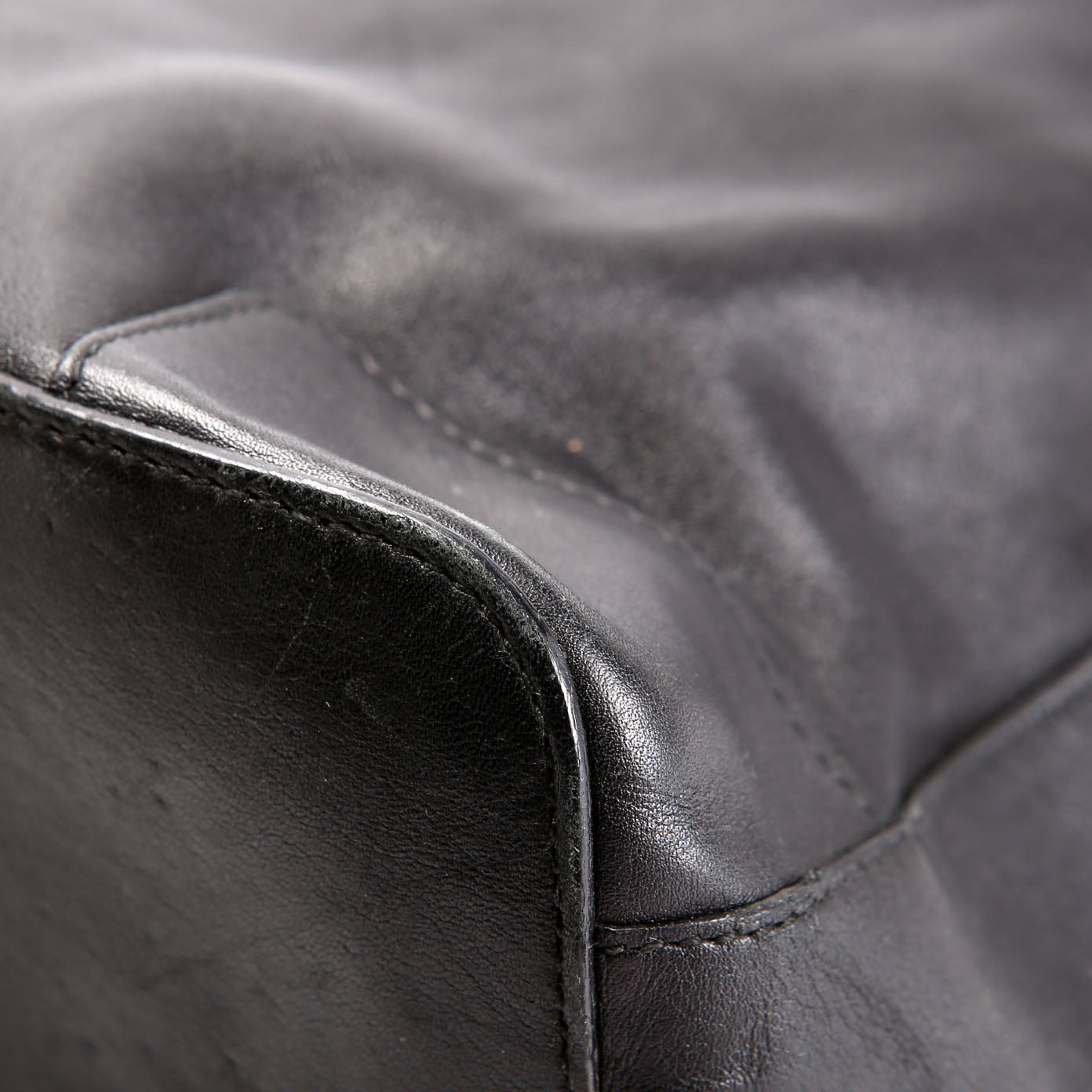 143744 Leather Shoulder Black
