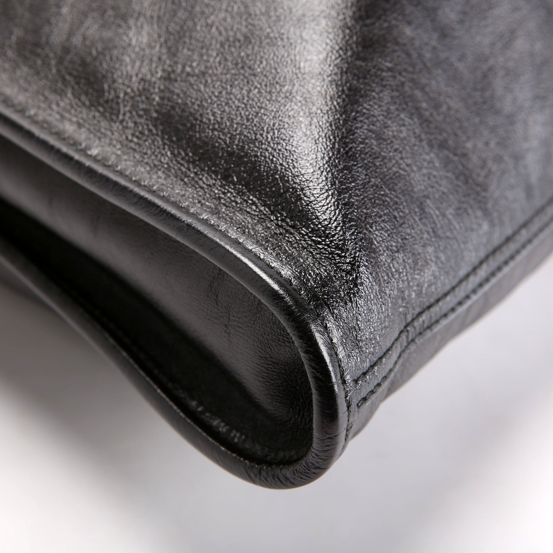 537219 Rajah Tote Leather