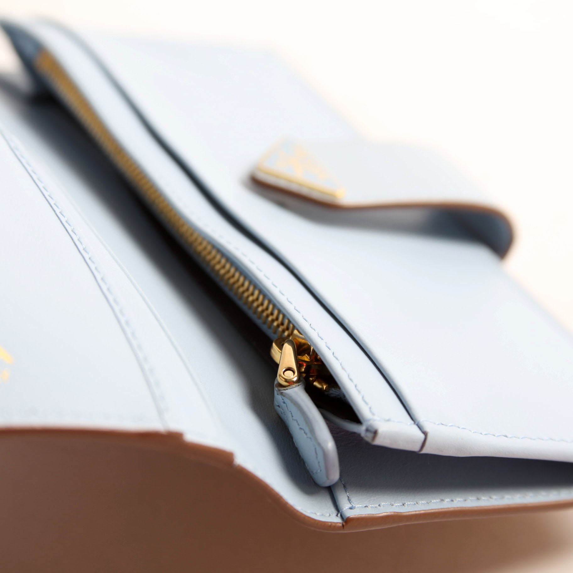 1MV025 Saffiano Triangle Logo Large Wallet