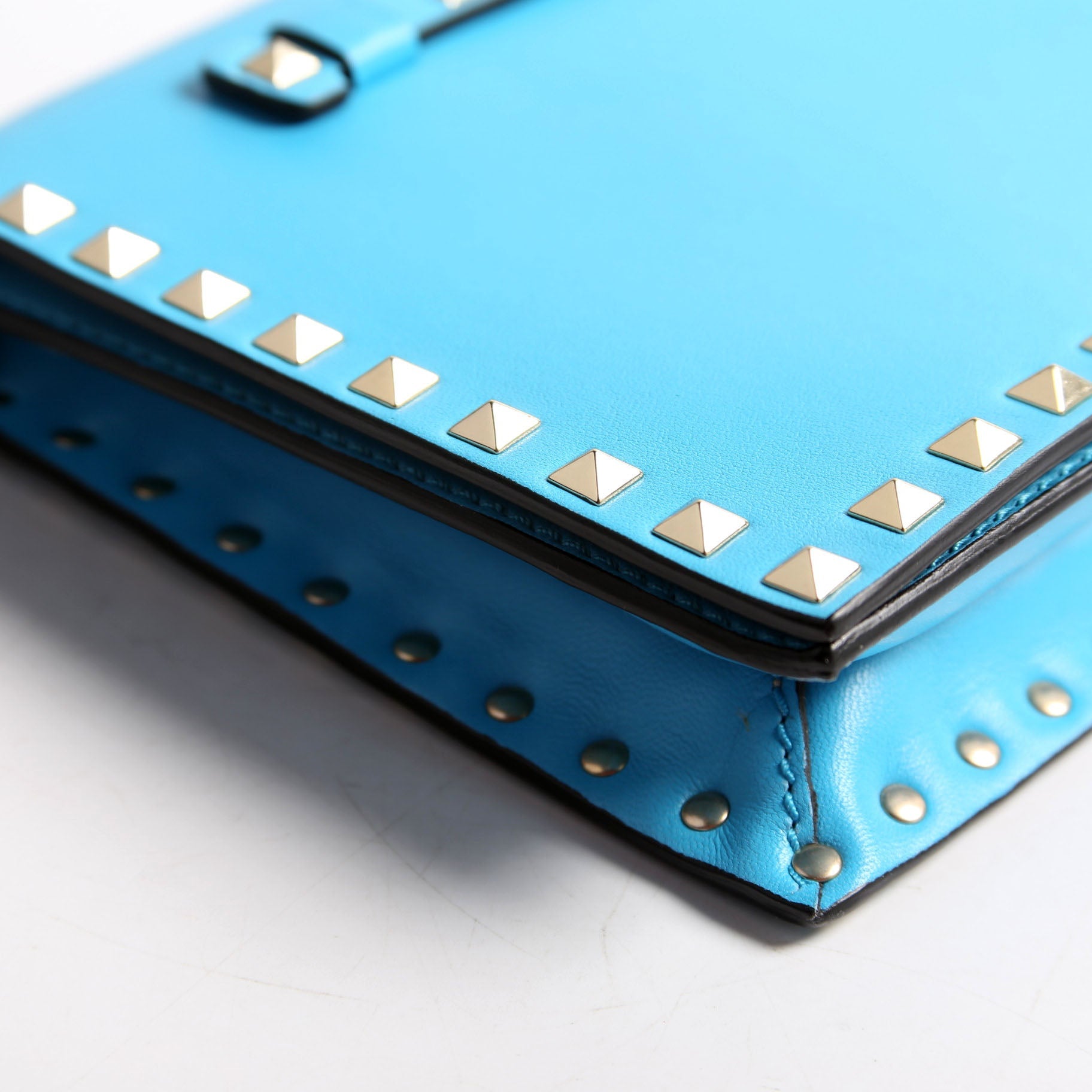 Rockstud Clutch Blue