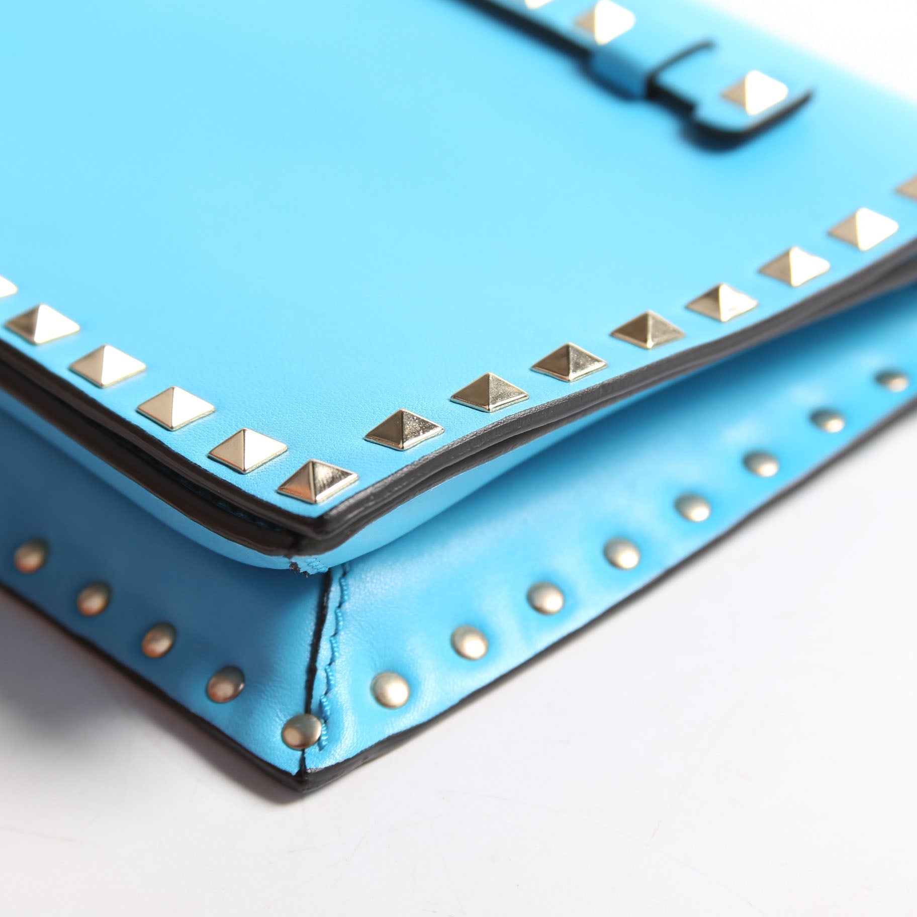 Rockstud Clutch Blue