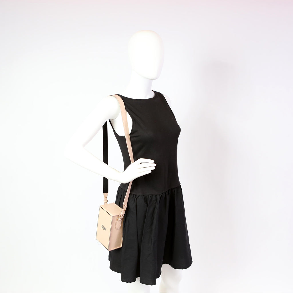 8BT339 Adp6 Box Shoulder Bag Pink