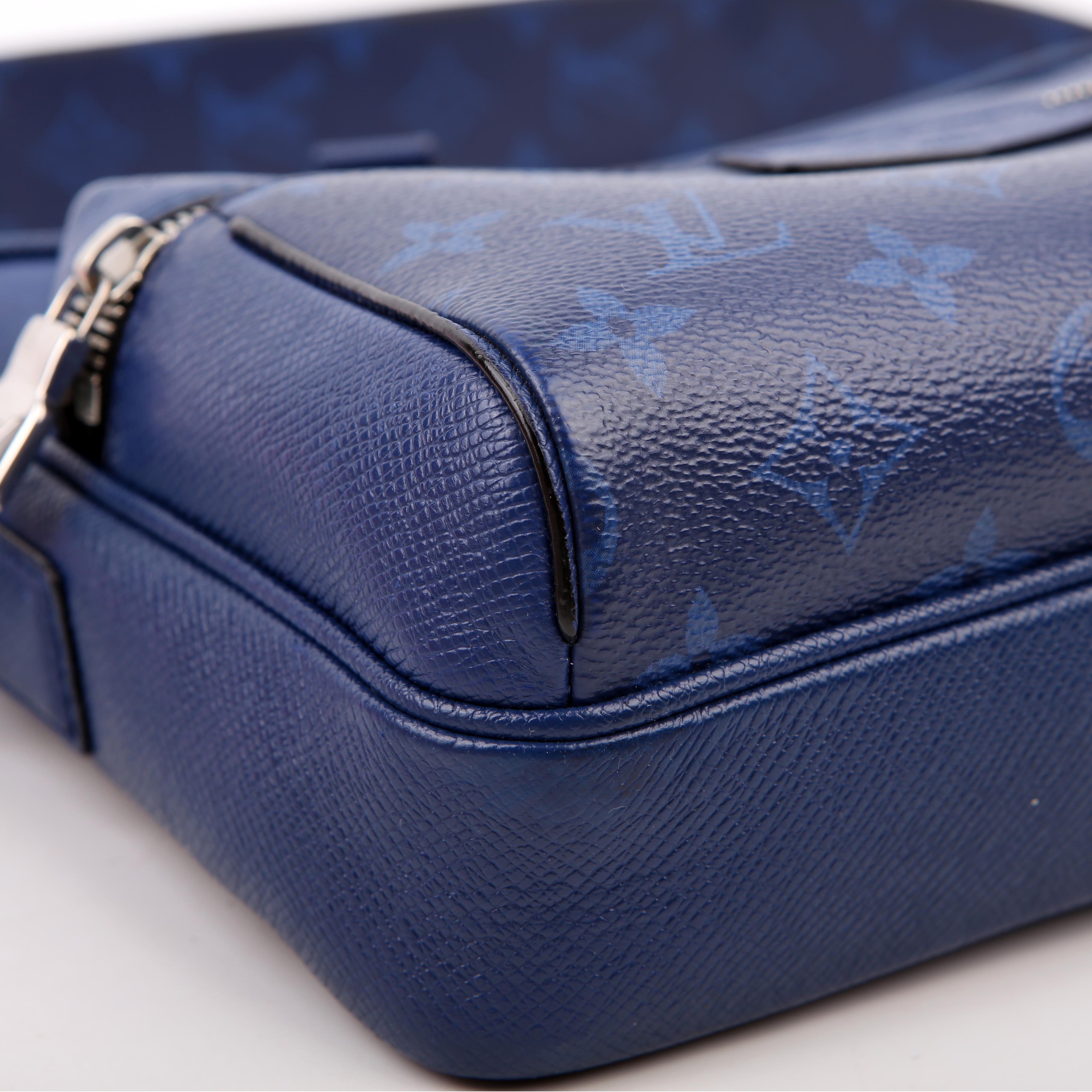 Outdoor Messenger Tiagarama Blue