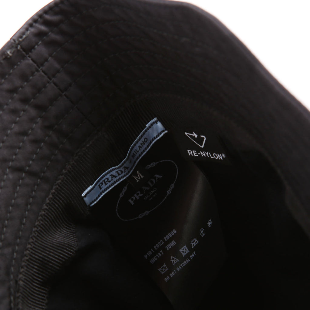 Prada 1HC137 Re-Nylon Triangle Logo Bucket Hat Size Medium Black