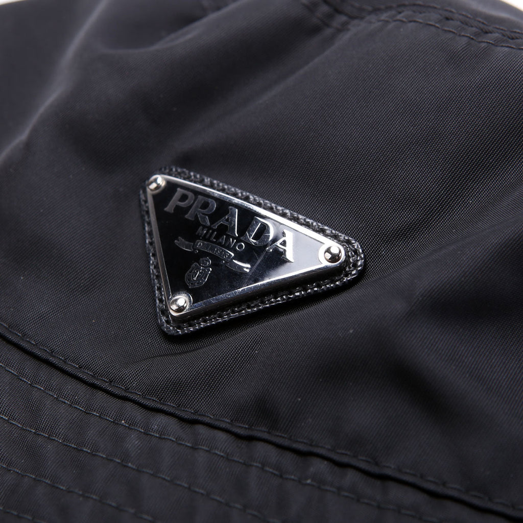Prada 1HC137 Re-Nylon Triangle Logo Bucket Hat Size Medium Black