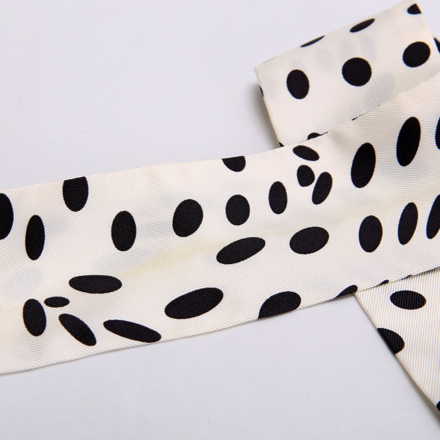 Hola Flamenca Twilly Silk Scarf White/Black