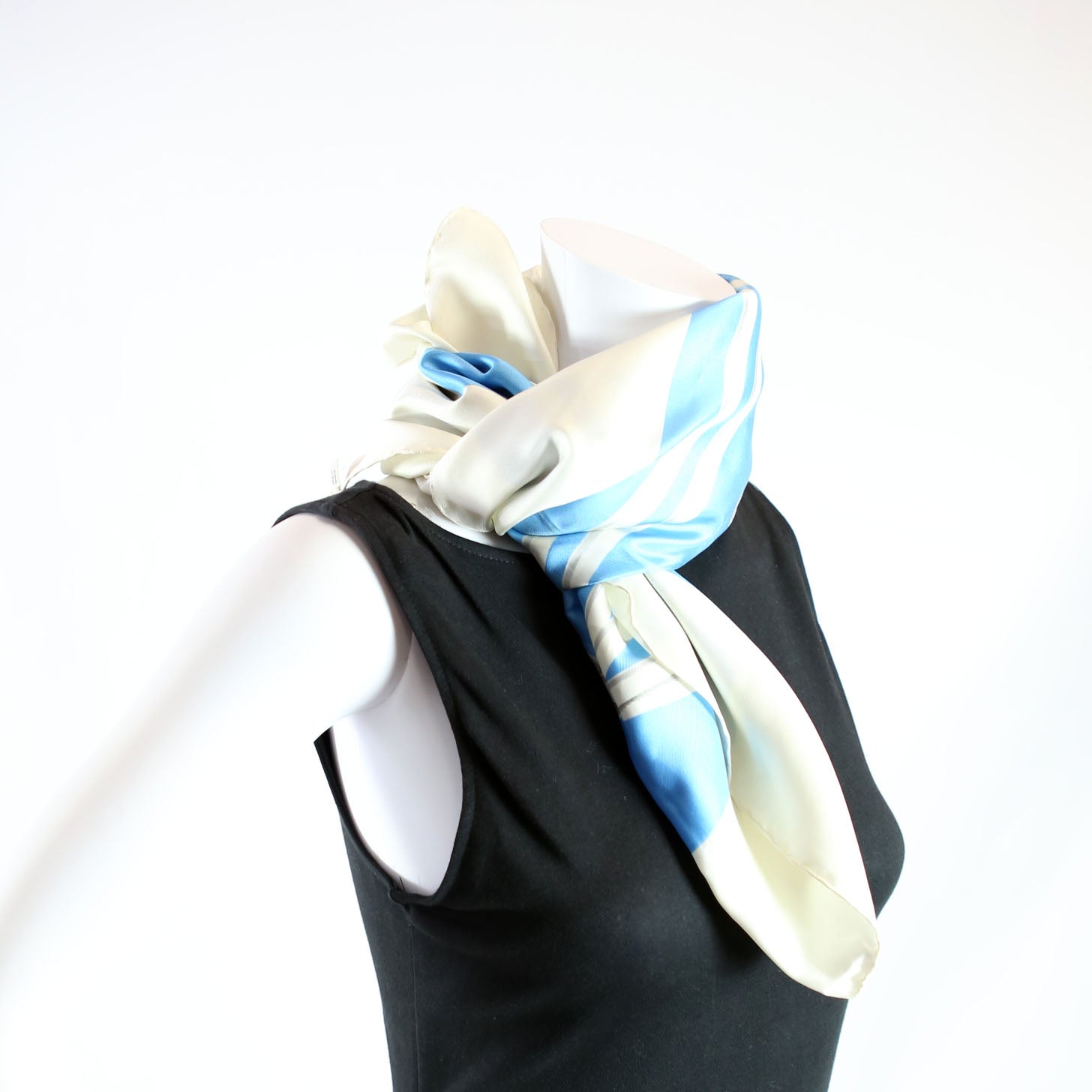 Hermes Brides De Gala 90 Silk Scarf Blue/White