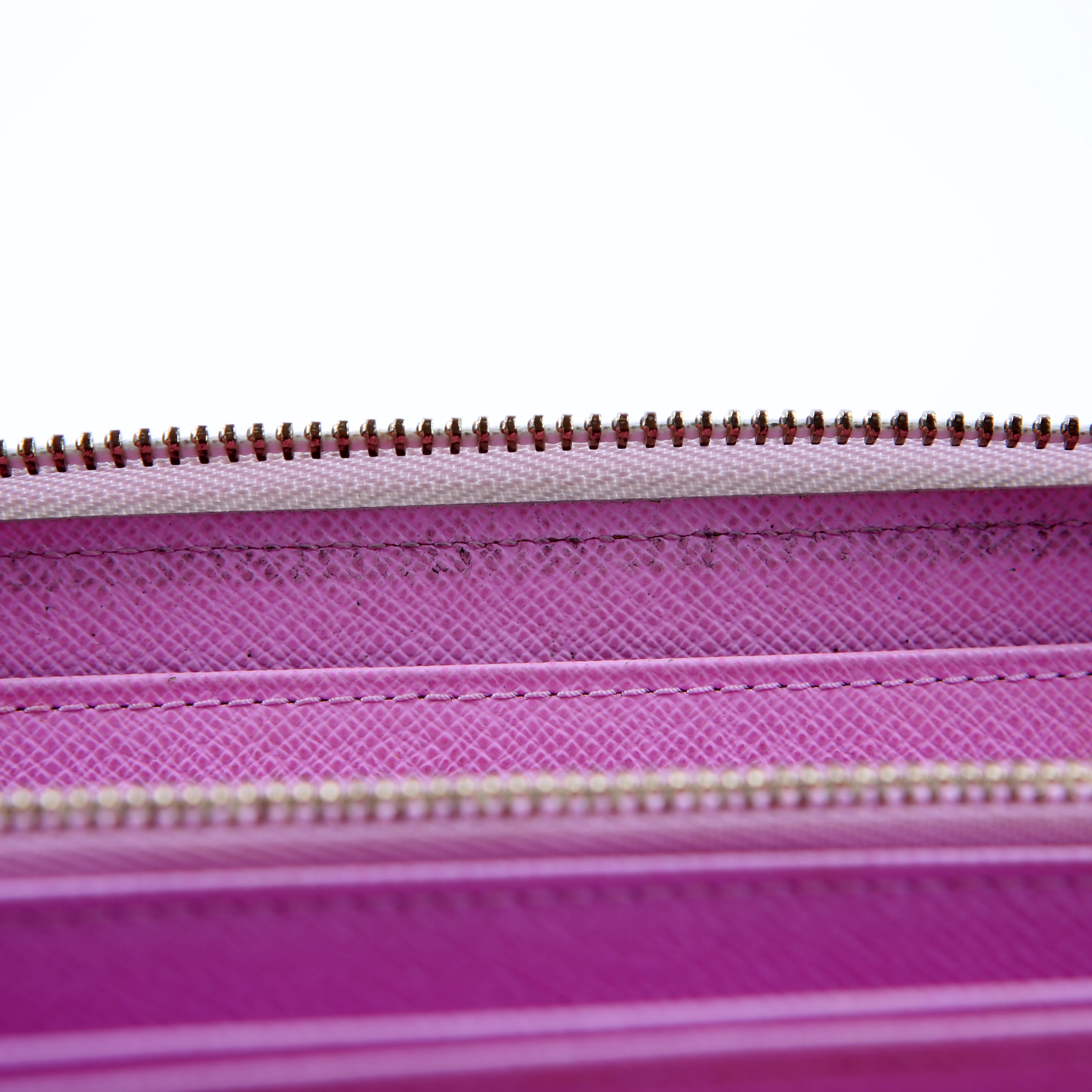 Zippy Wallet Multicolor Monogram White/Pink