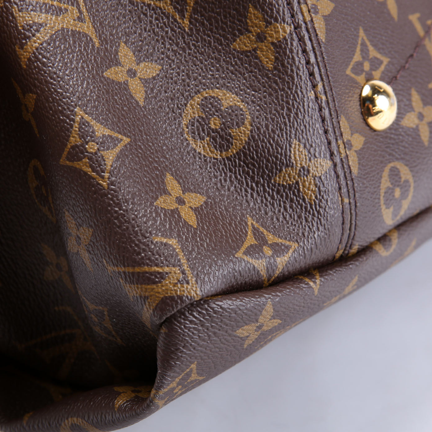 Artsy MM New Model Monogram