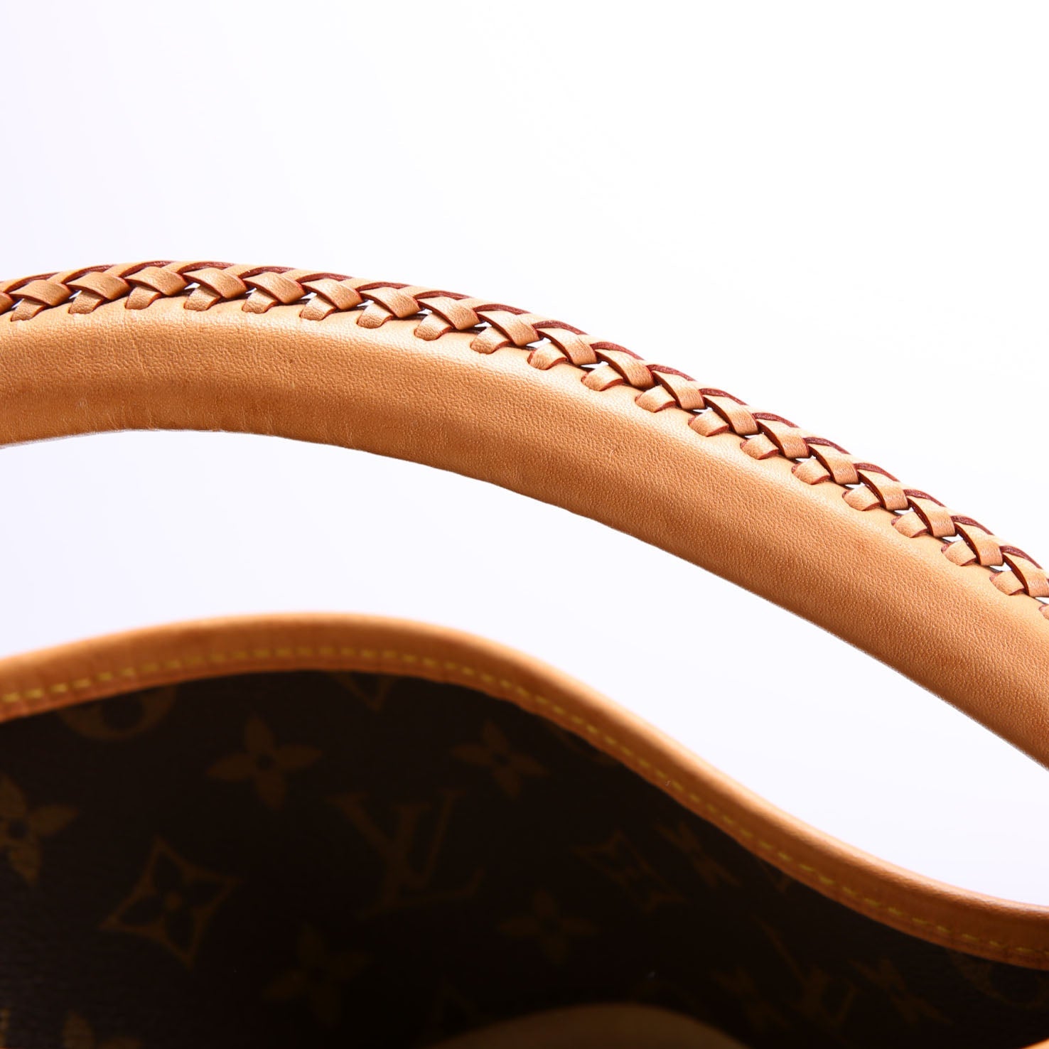 Artsy MM New Model Monogram