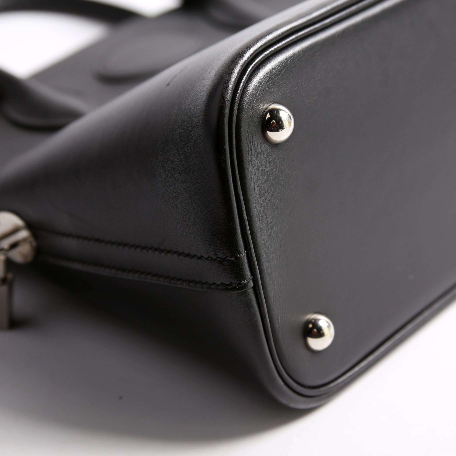 Bolide 31 Box Calfskin Black