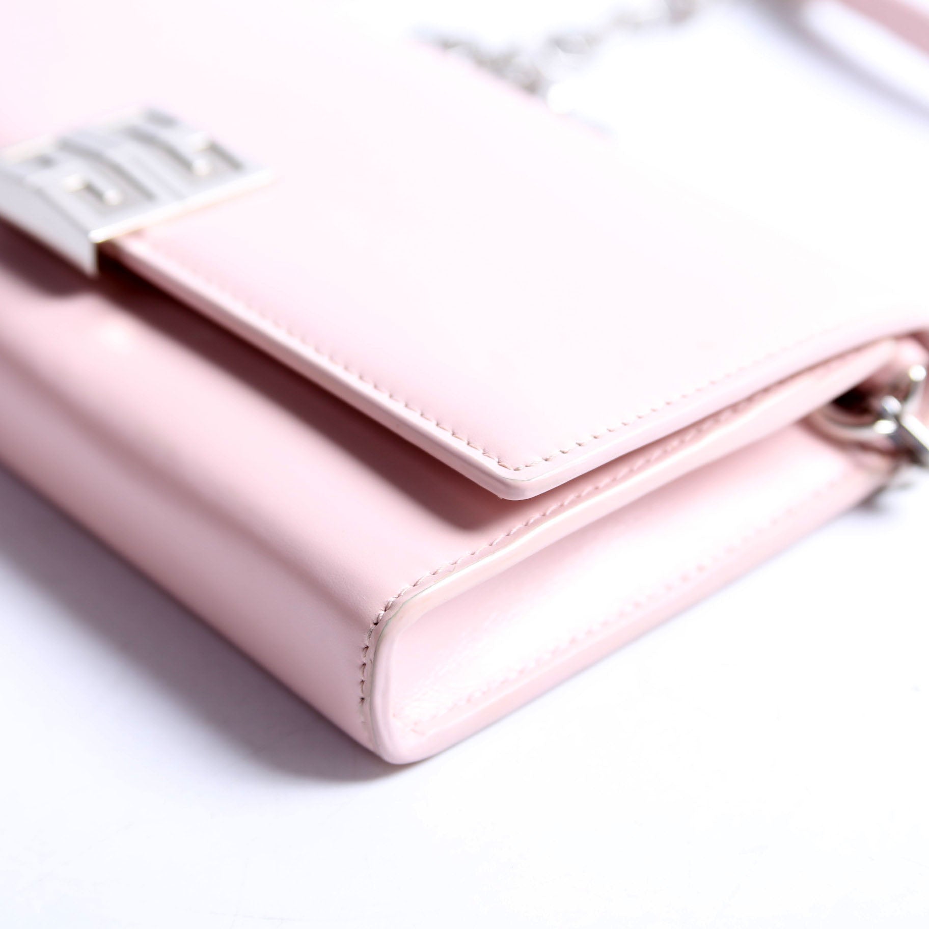 4G Wallet On Chain Pink