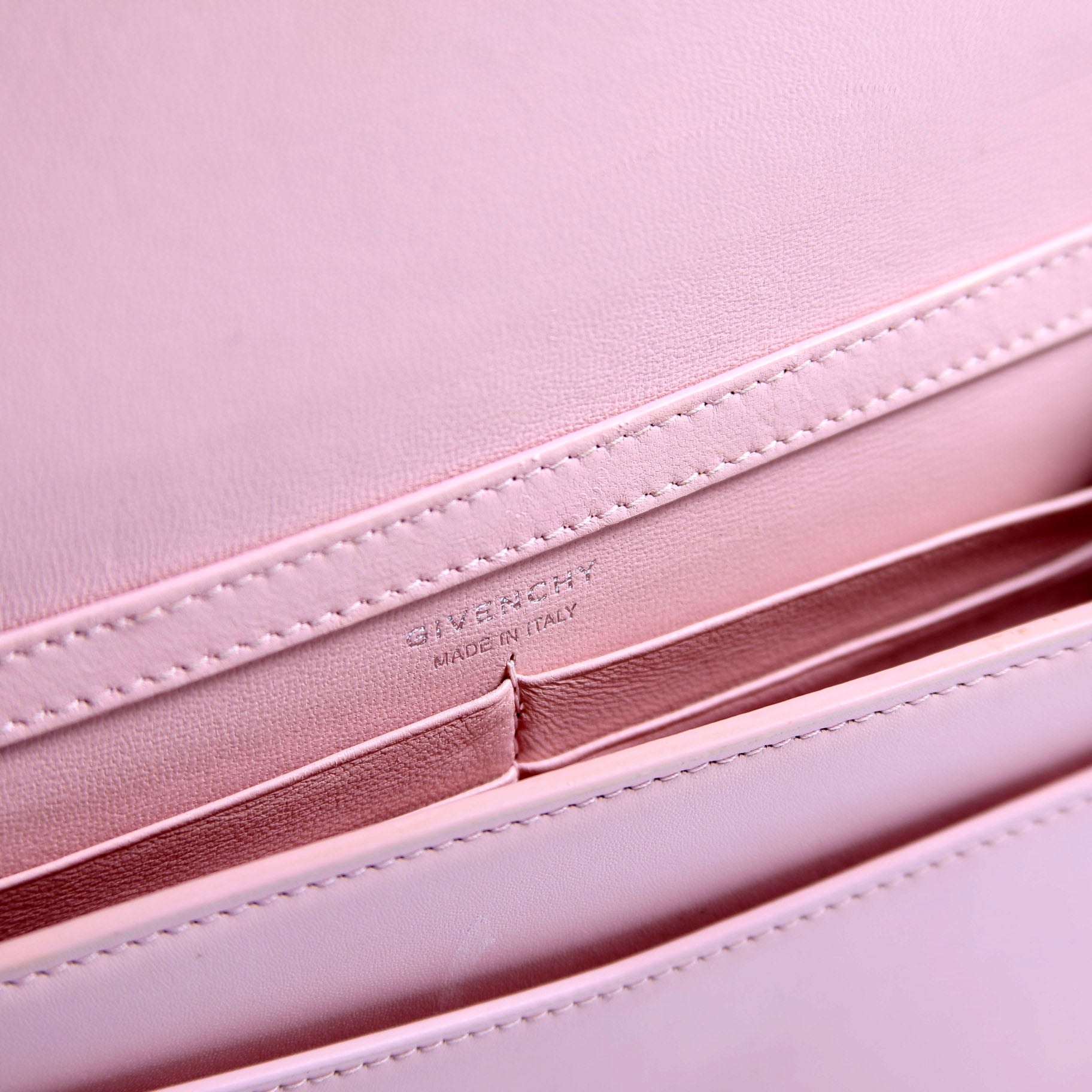 4G Wallet On Chain Pink